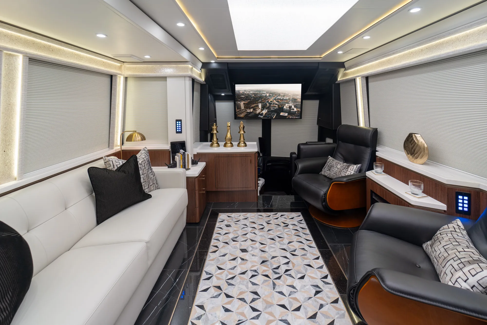 Marathon Coach #1394 | Luxury Motorcoach for Sale