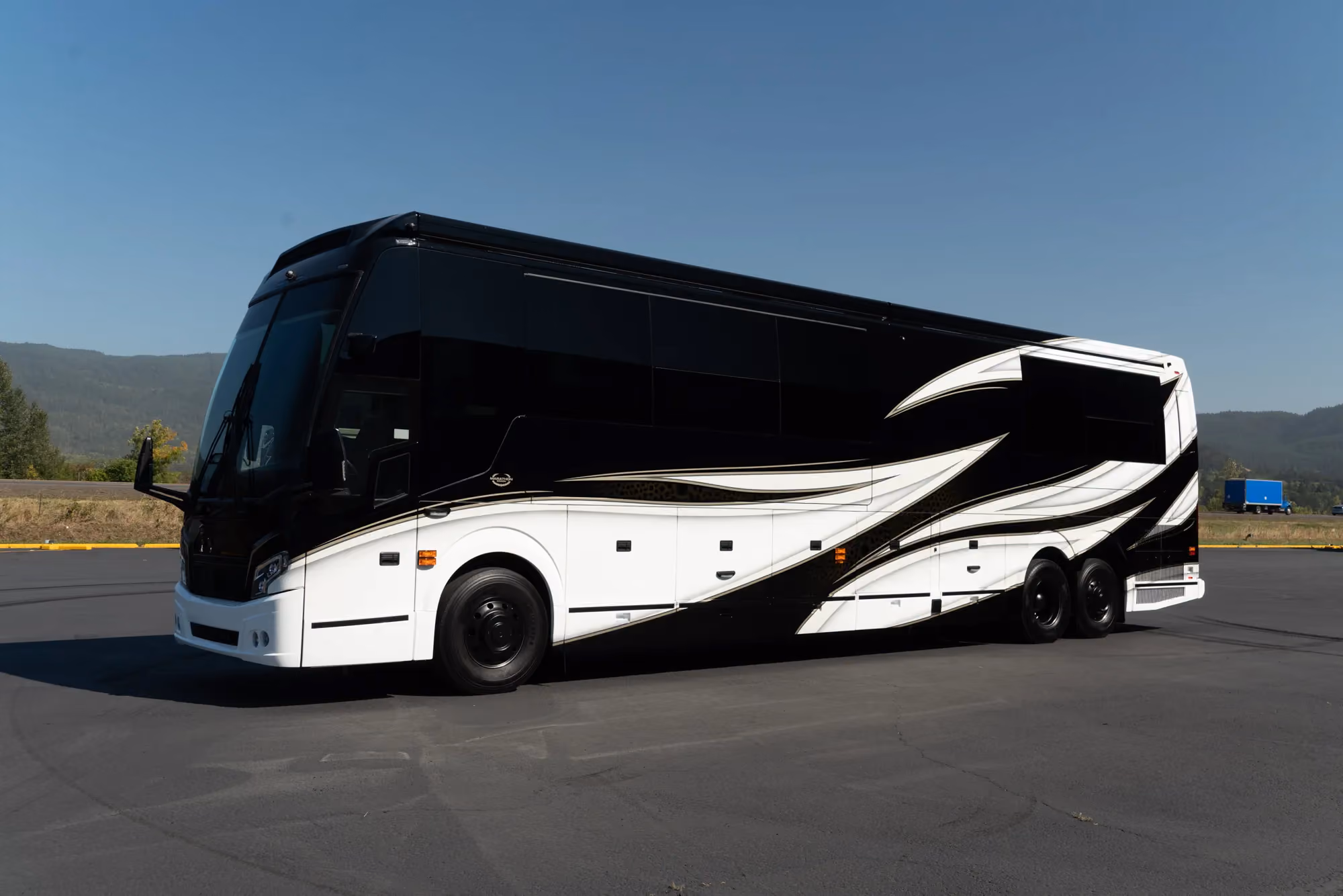 Marathon Coach #1394 | Luxury Motorcoach for Sale