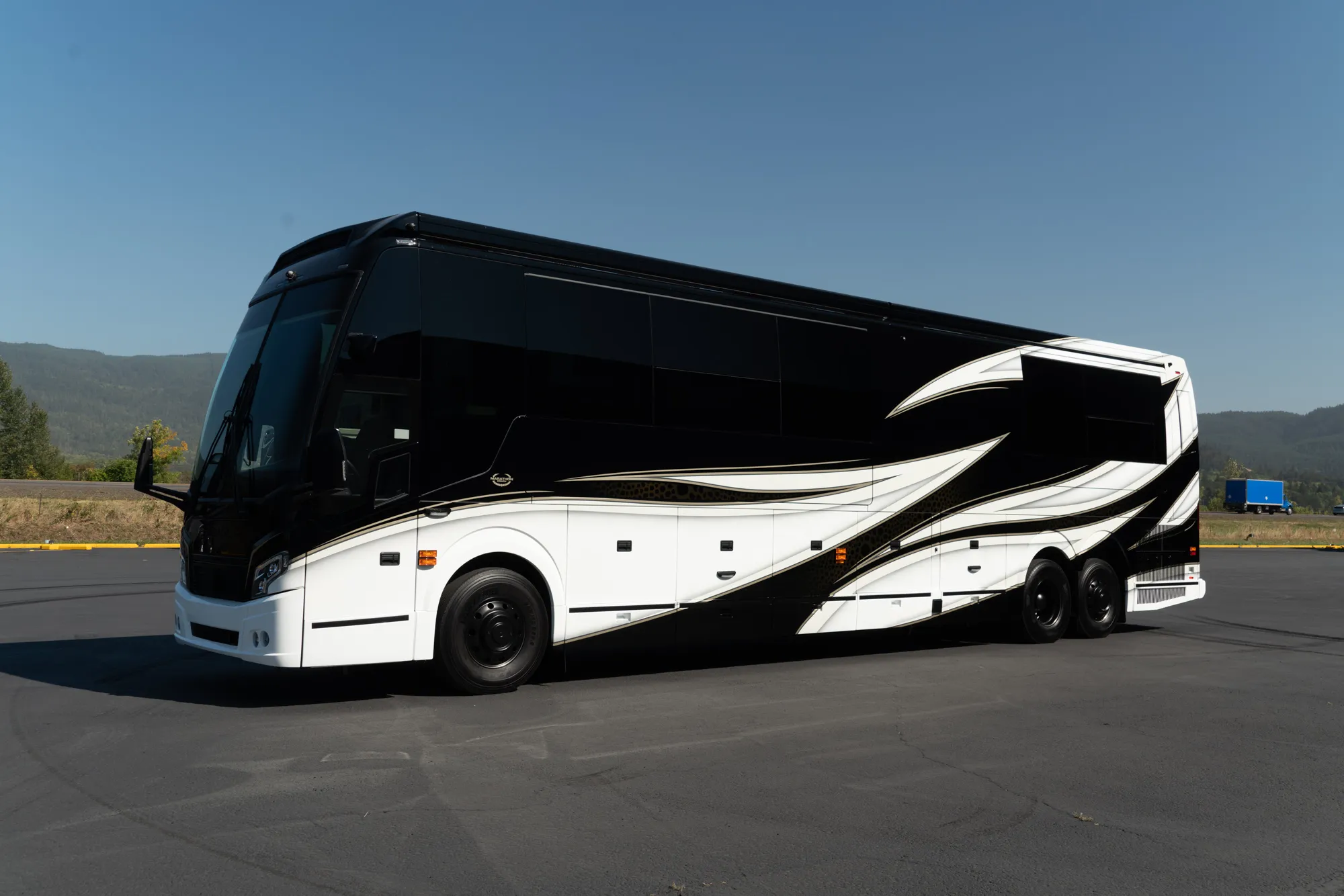 Marathon Coach #1394 | Luxury Motorcoach for Sale