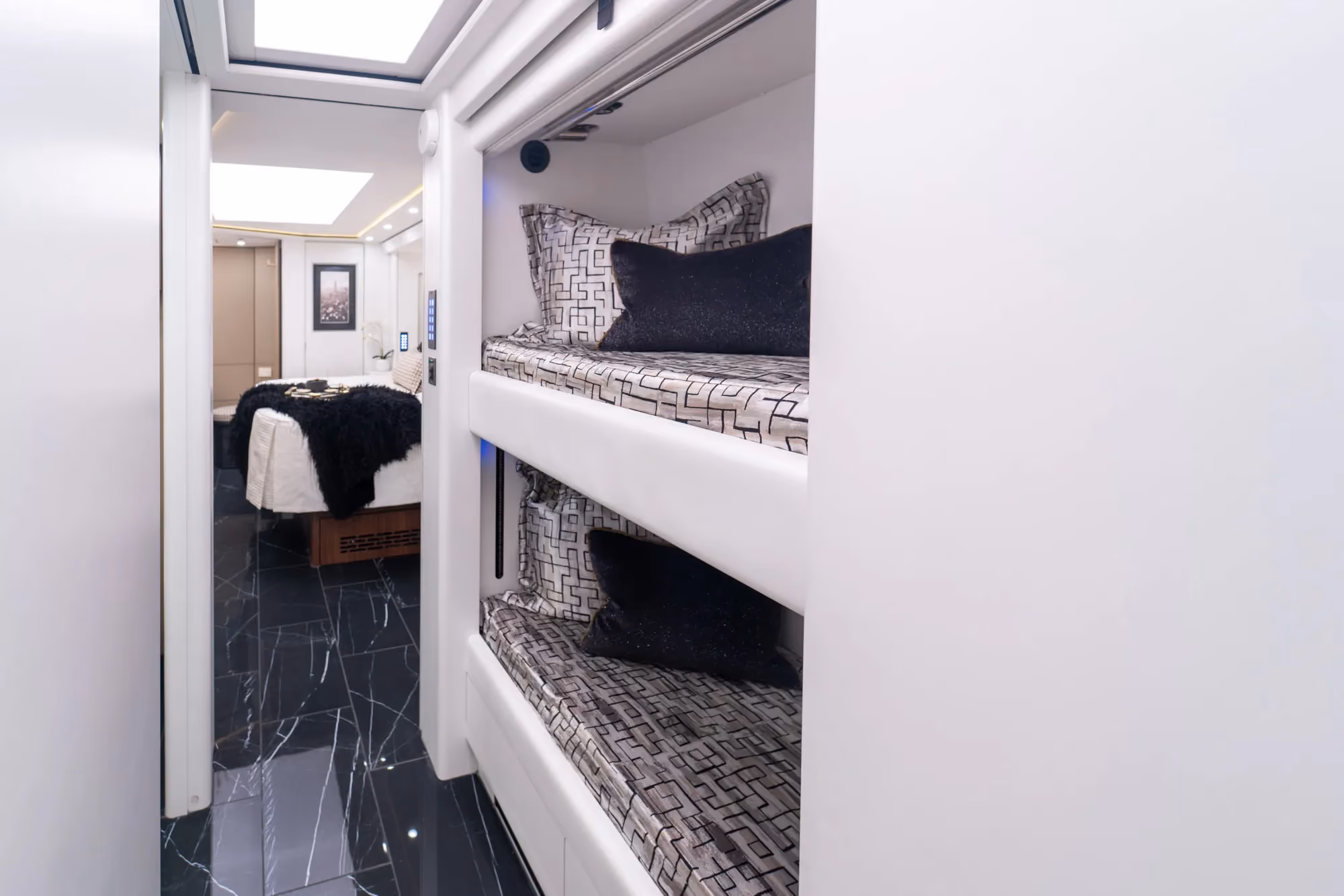 Marathon Coach #1394 | Luxury Motorcoach for Sale