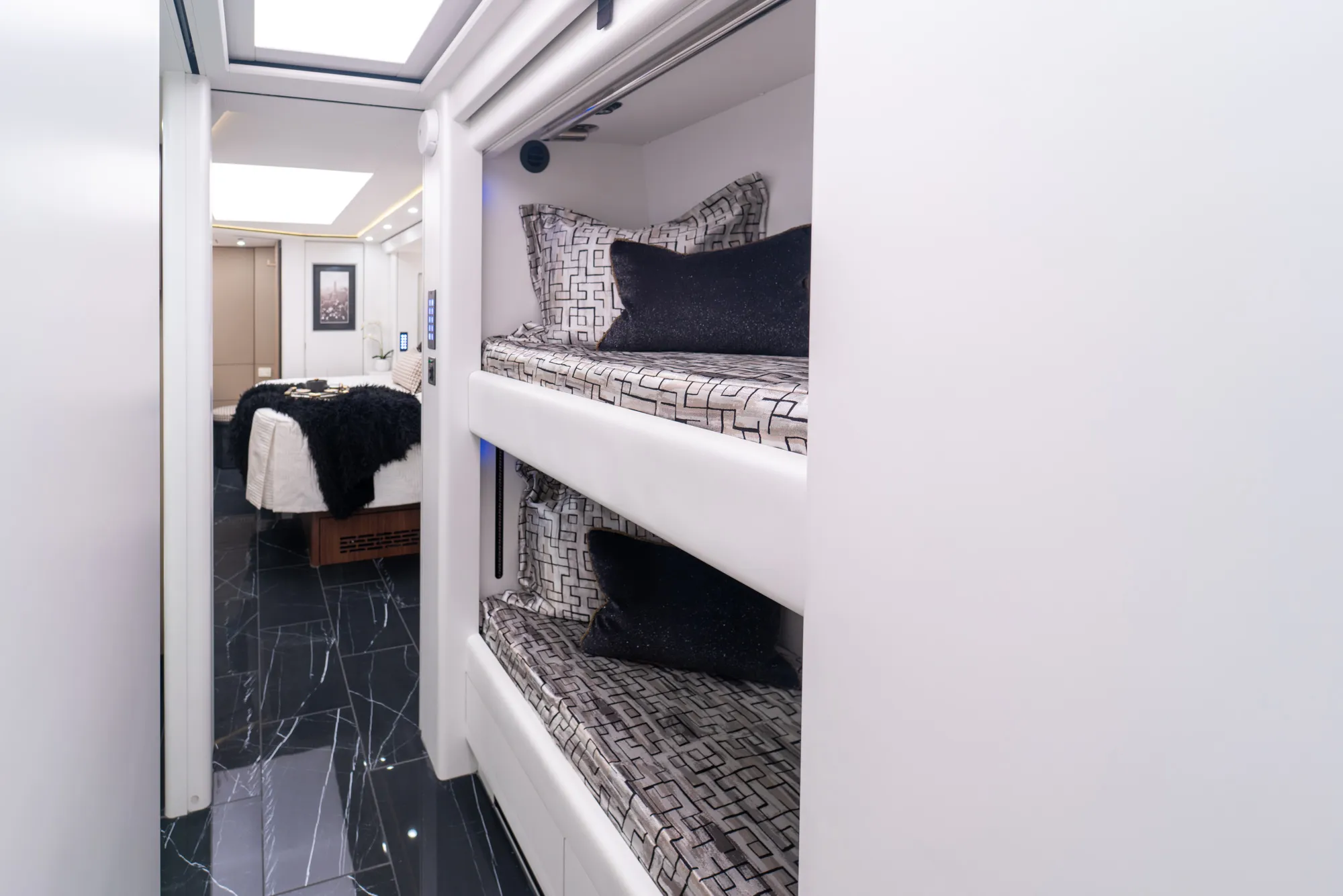 Marathon Coach #1394 | Luxury Motorcoach for Sale