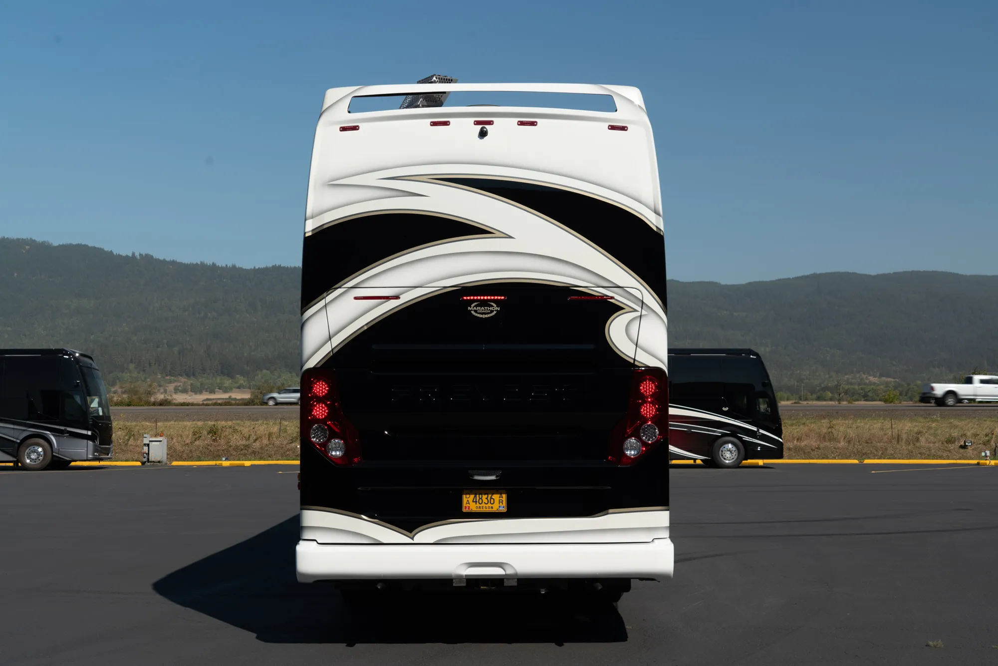 Marathon Coach #1394 | Luxury Motorcoach for Sale