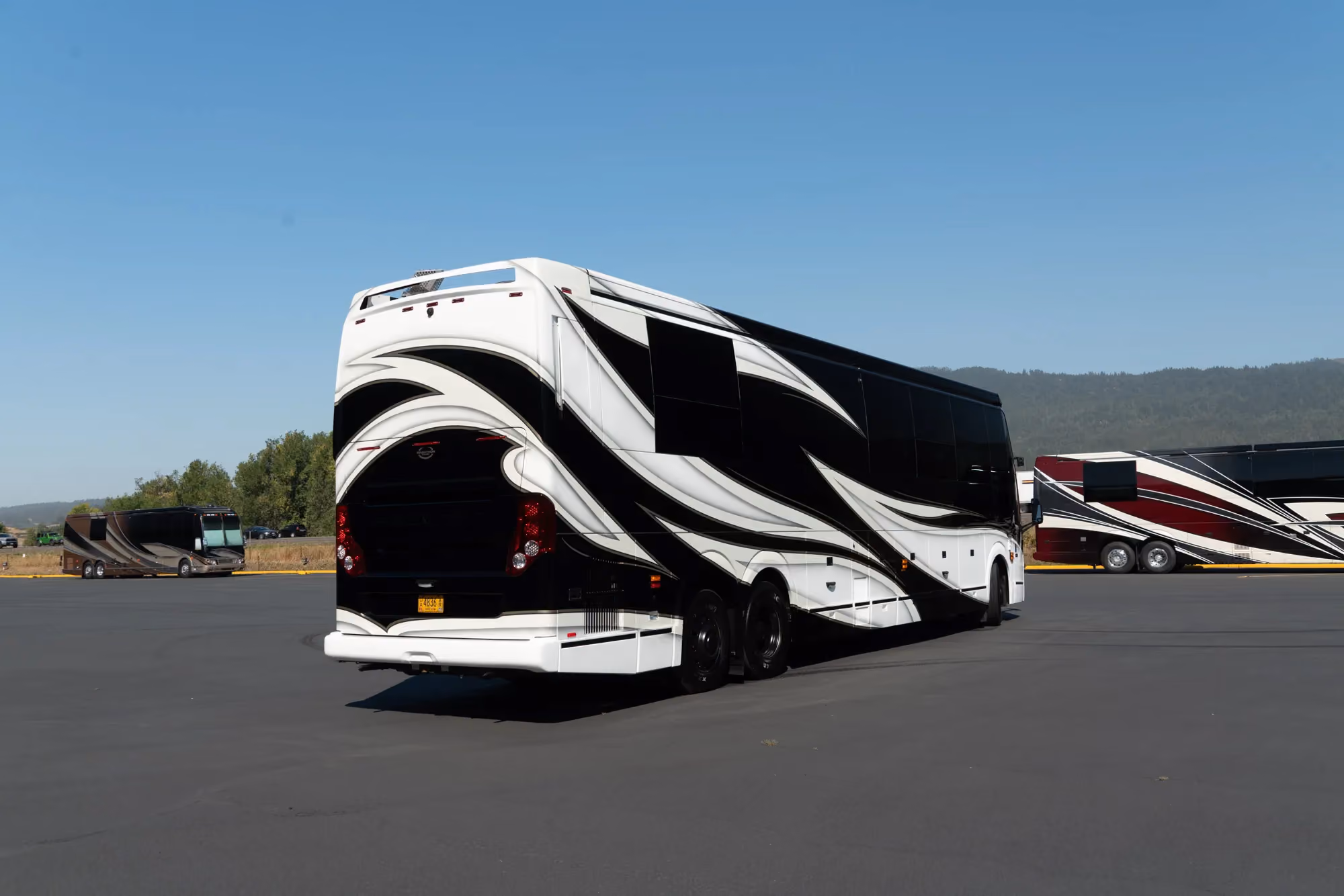 Marathon Coach #1394 | Luxury Motorcoach for Sale