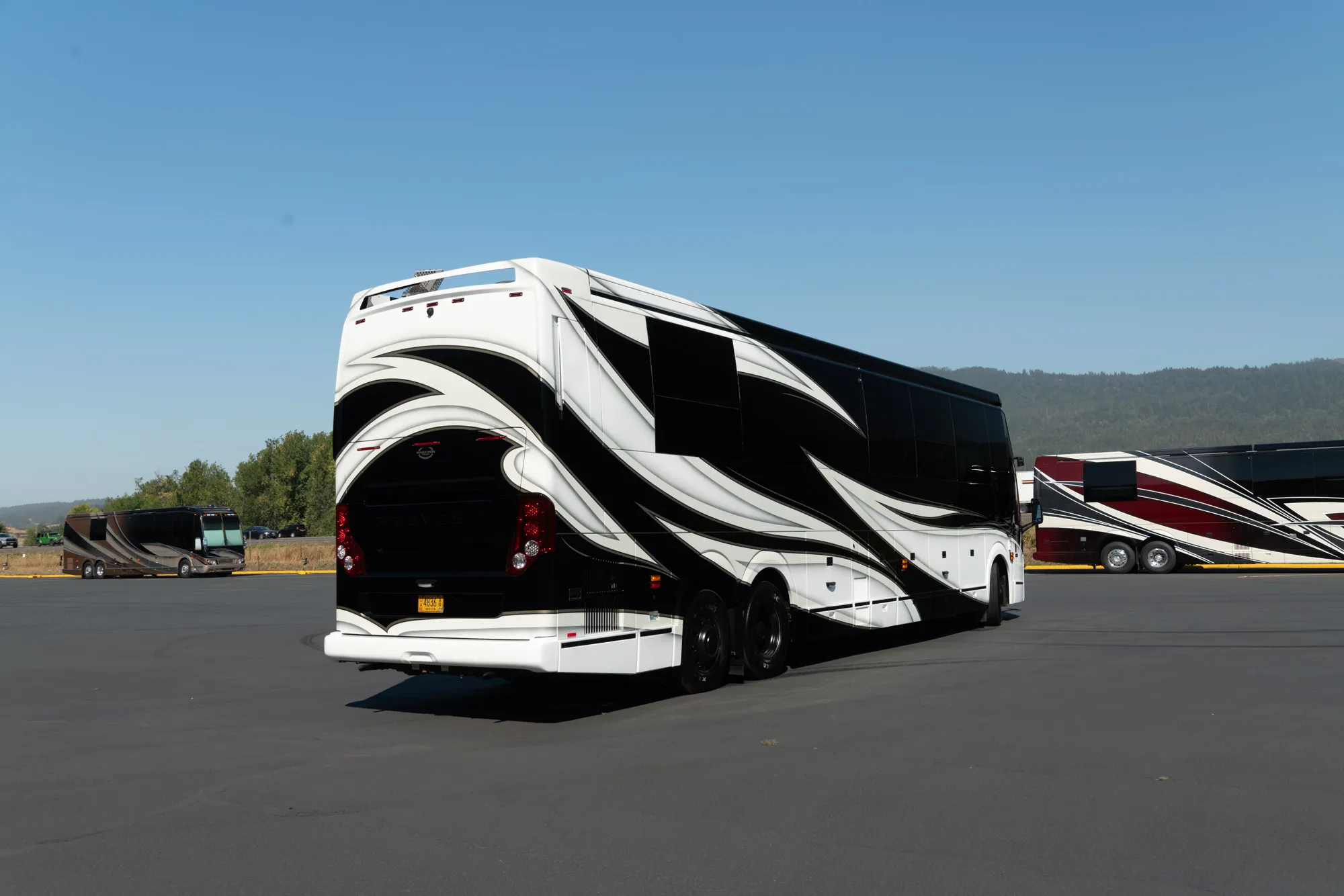 Marathon Coach #1394 | Luxury Motorcoach for Sale