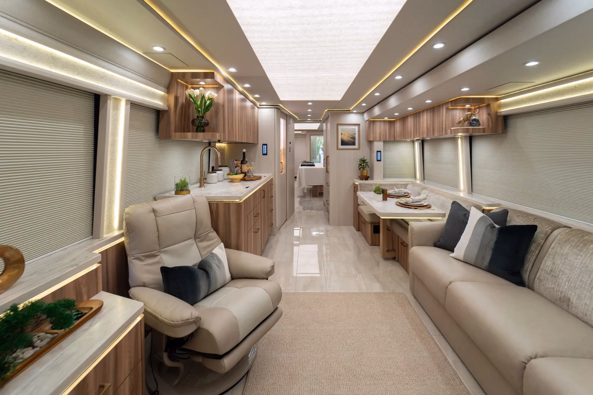 Marathon Coach #1393 | Luxury Motorcoach for Sale