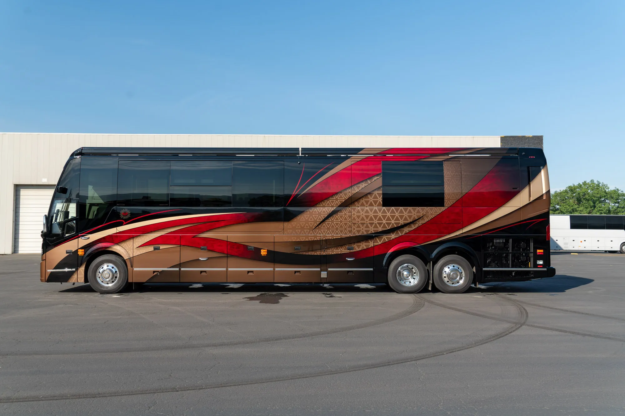 Marathon Coach #1393 | Luxury Motorcoach for Sale