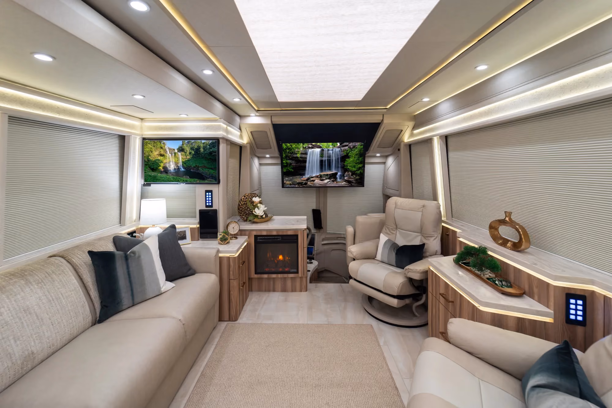 Marathon Coach #1393 | Luxury Motorcoach for Sale