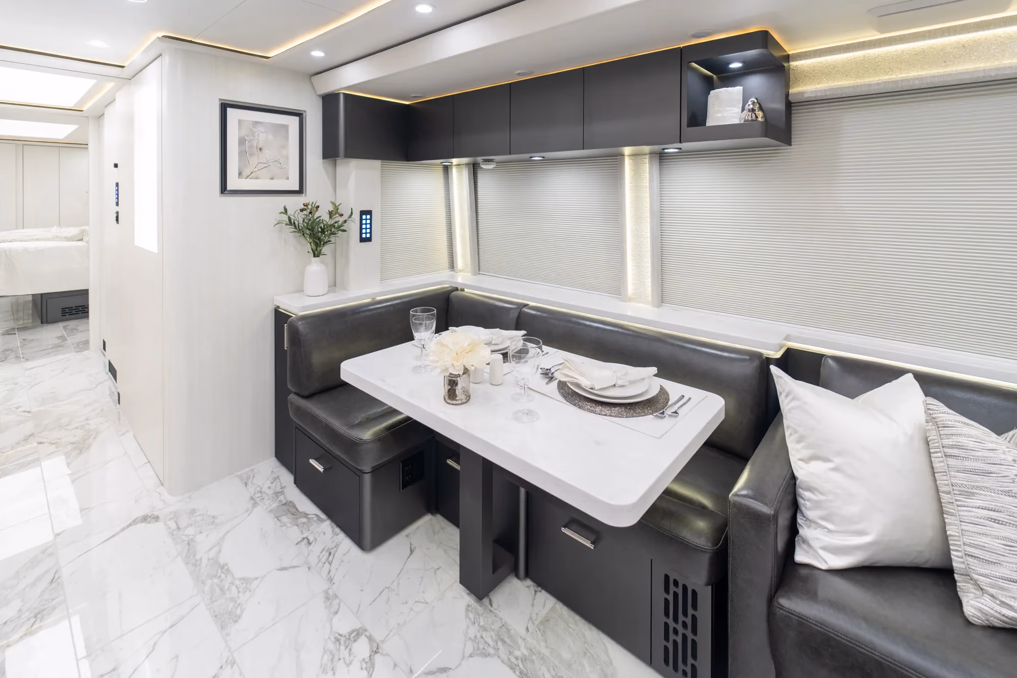 Marathon Coach #1397 | Luxury Motorcoach for Sale