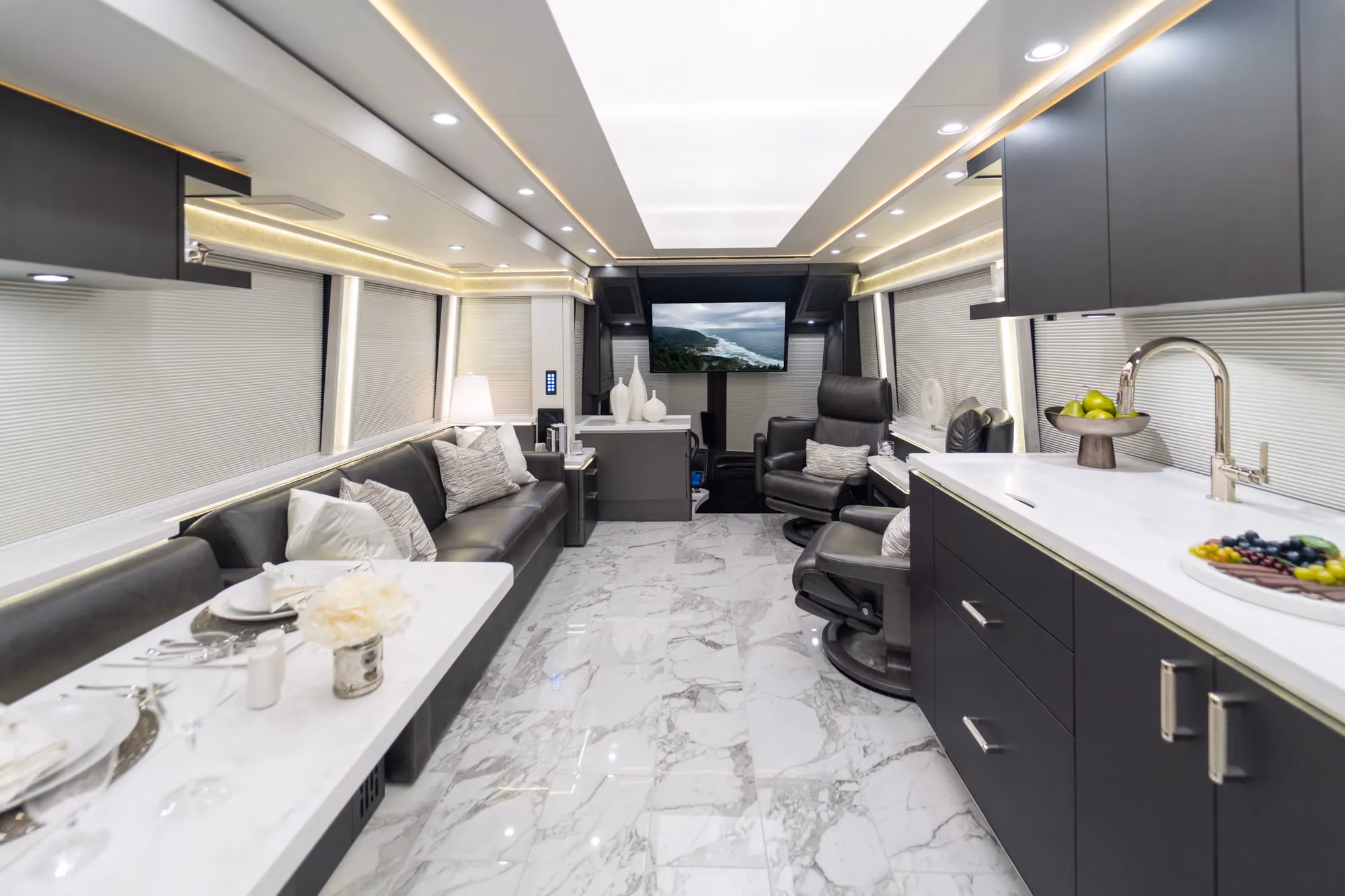 Marathon Coach #1397 | Luxury Motorcoach for Sale