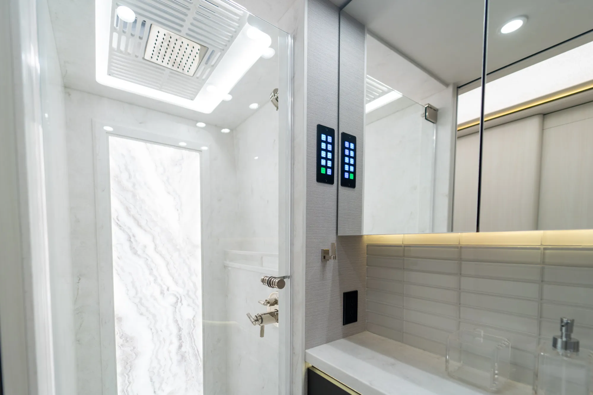 Marathon Coach #1397 | Luxury Motorcoach for Sale
