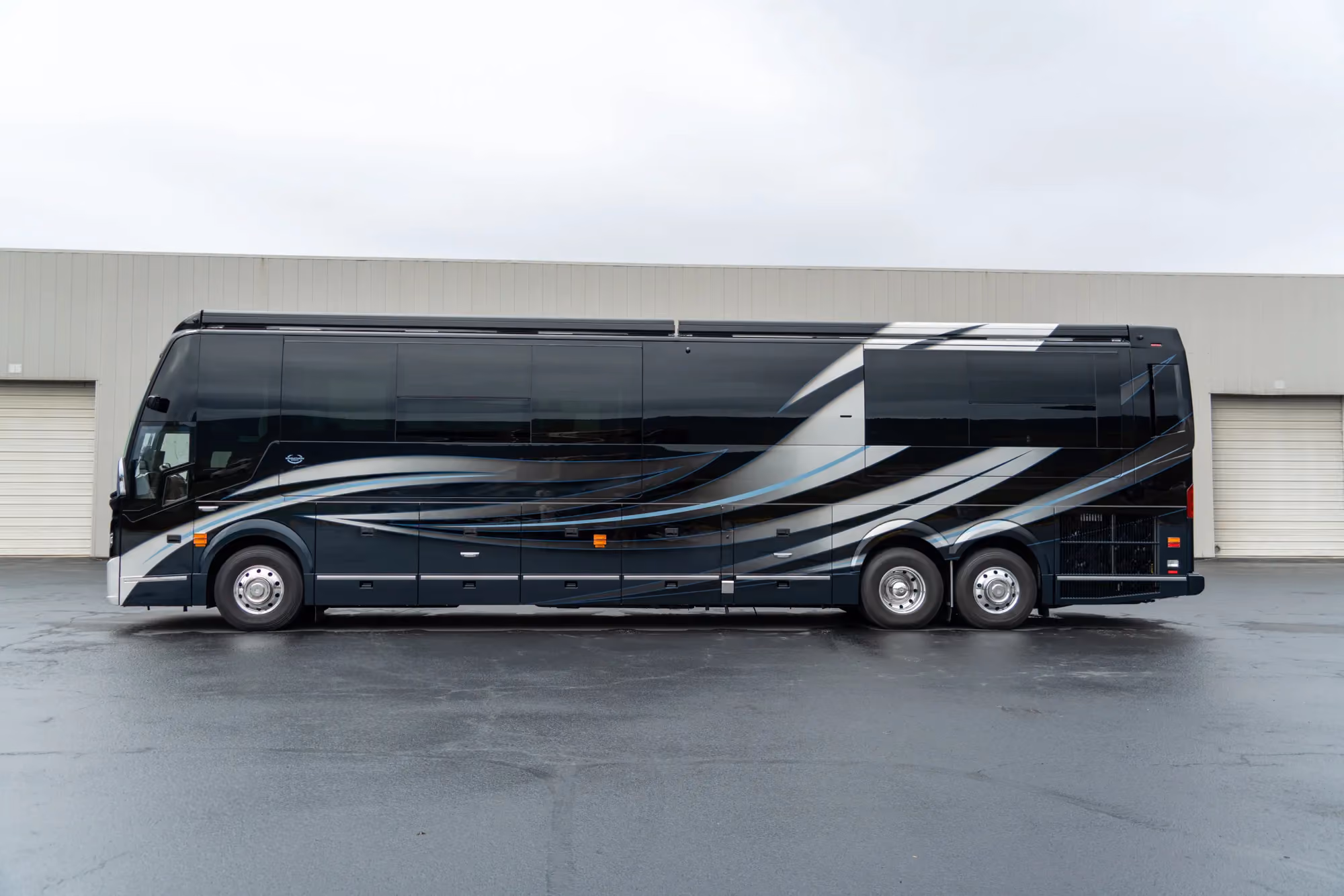 Marathon Coach #1397 | Luxury Motorcoach for Sale