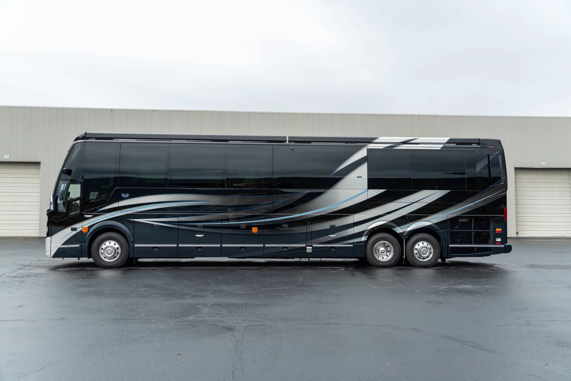 Marathon Coach #1397 | Luxury Motorcoach for Sale
