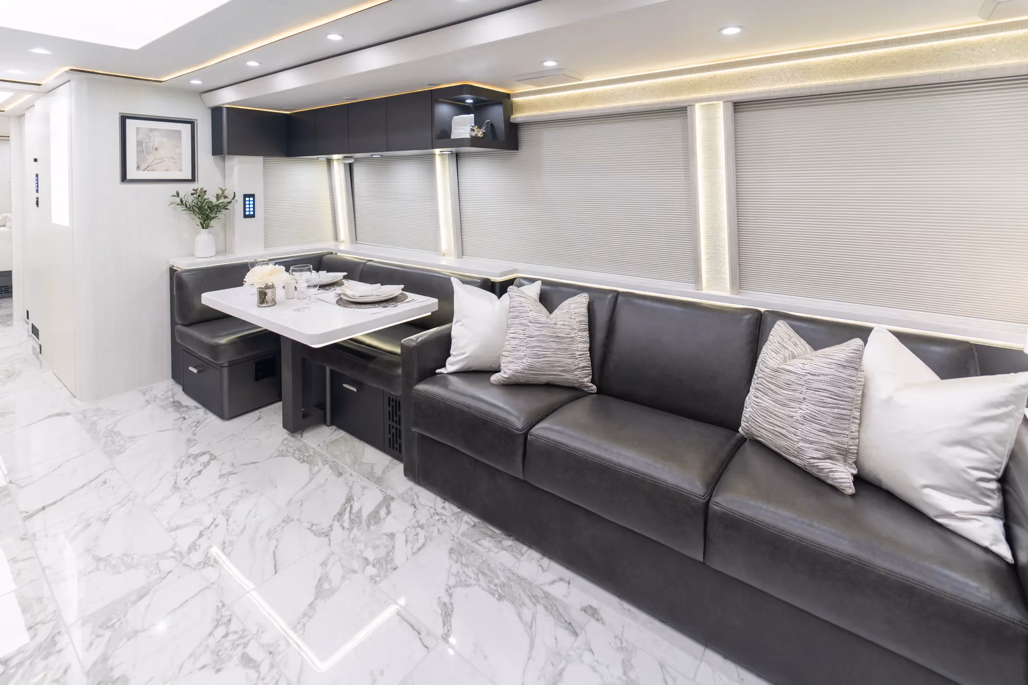 Marathon Coach #1397 | Luxury Motorcoach for Sale
