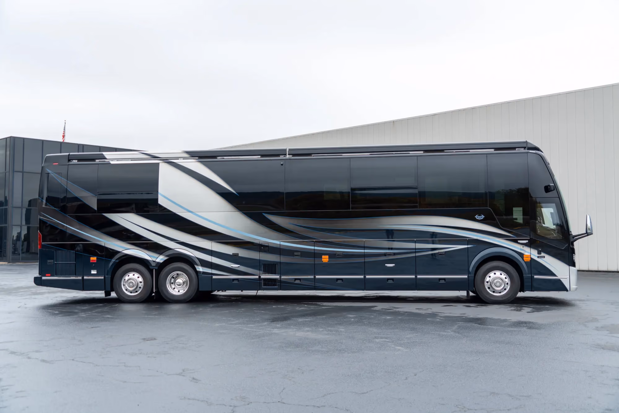 Marathon Coach #1397 | Luxury Motorcoach for Sale