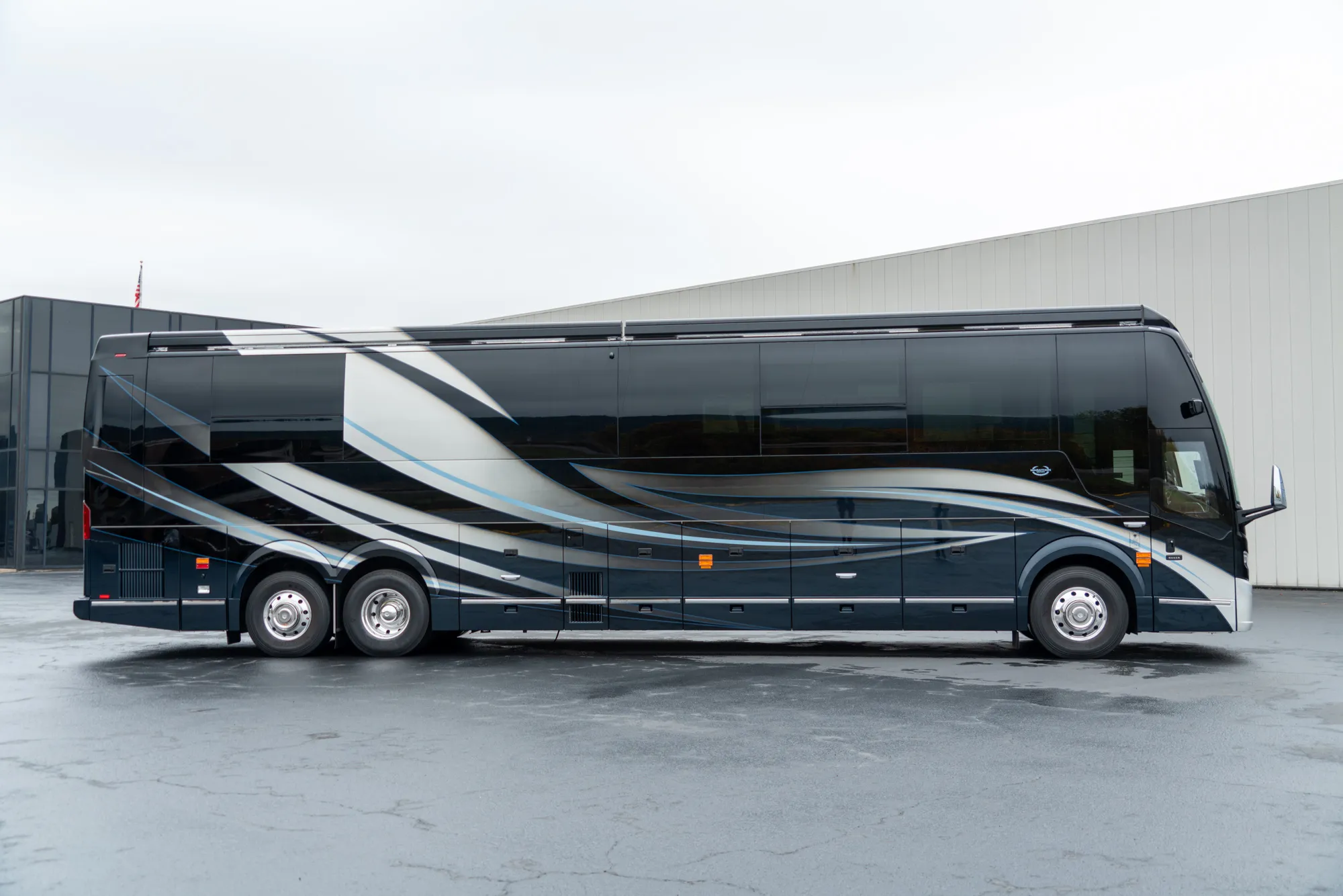 Marathon Coach #1397 | Luxury Motorcoach for Sale