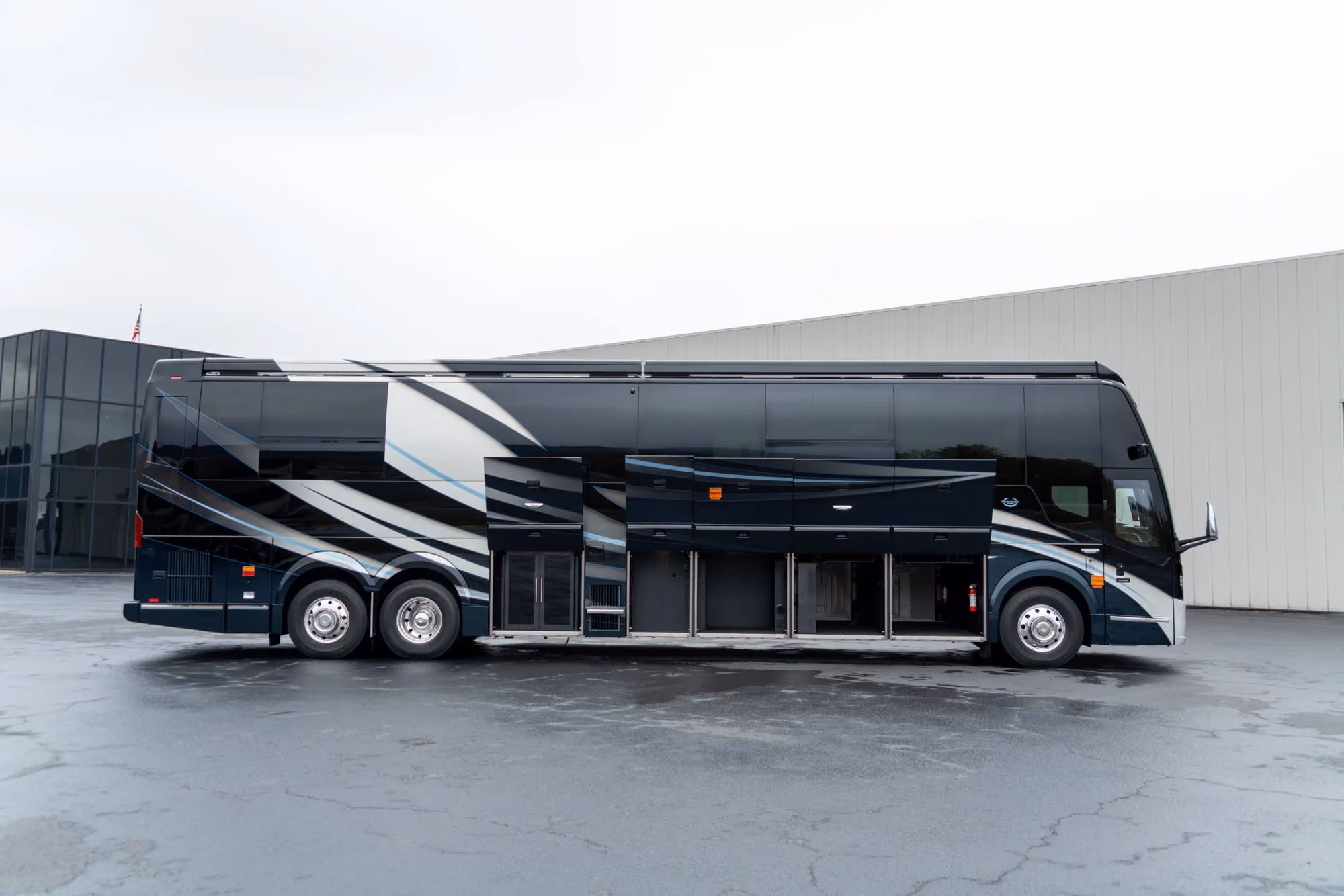 Marathon Coach #1397 | Luxury Motorcoach for Sale