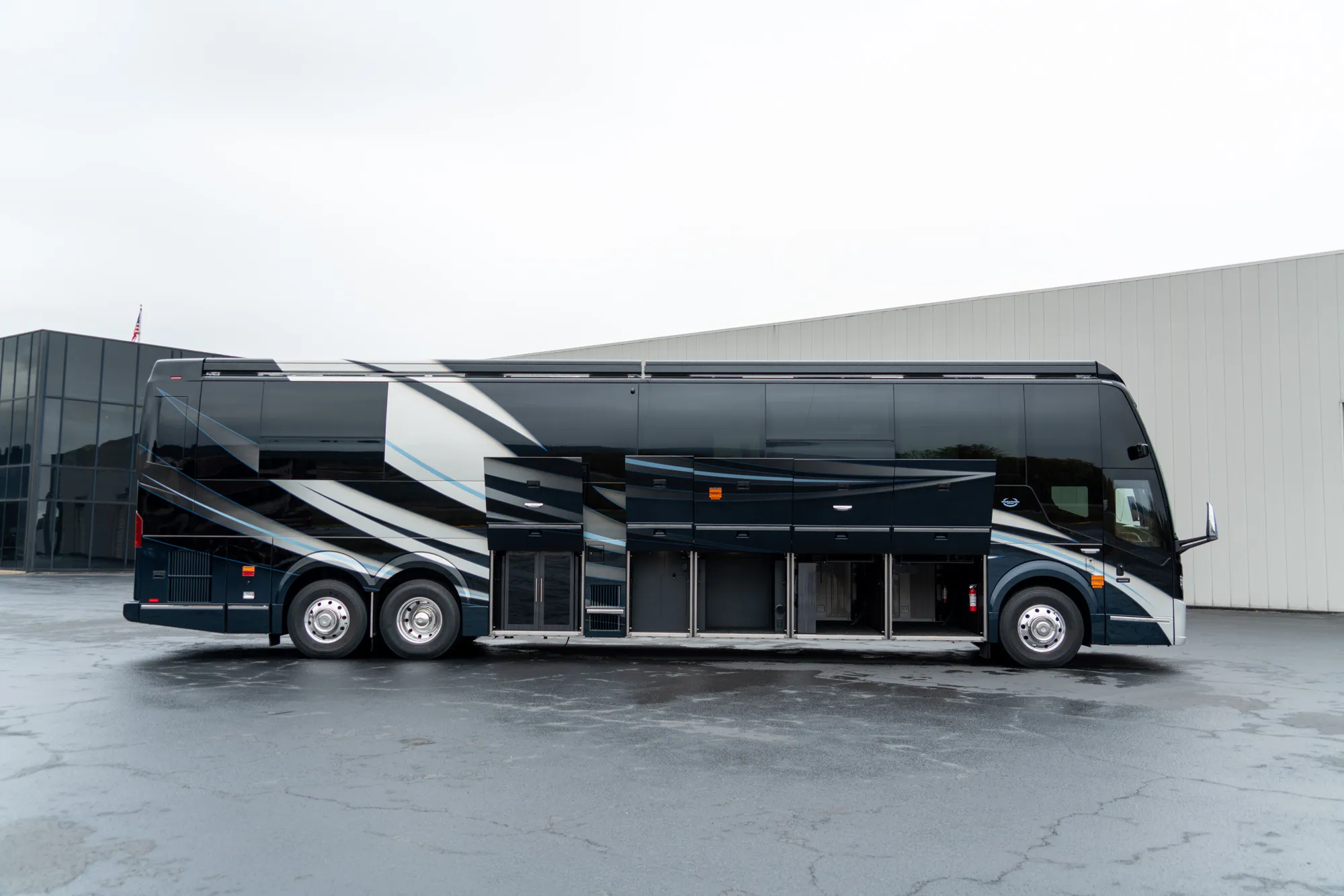 Marathon Coach #1397 | Luxury Motorcoach for Sale