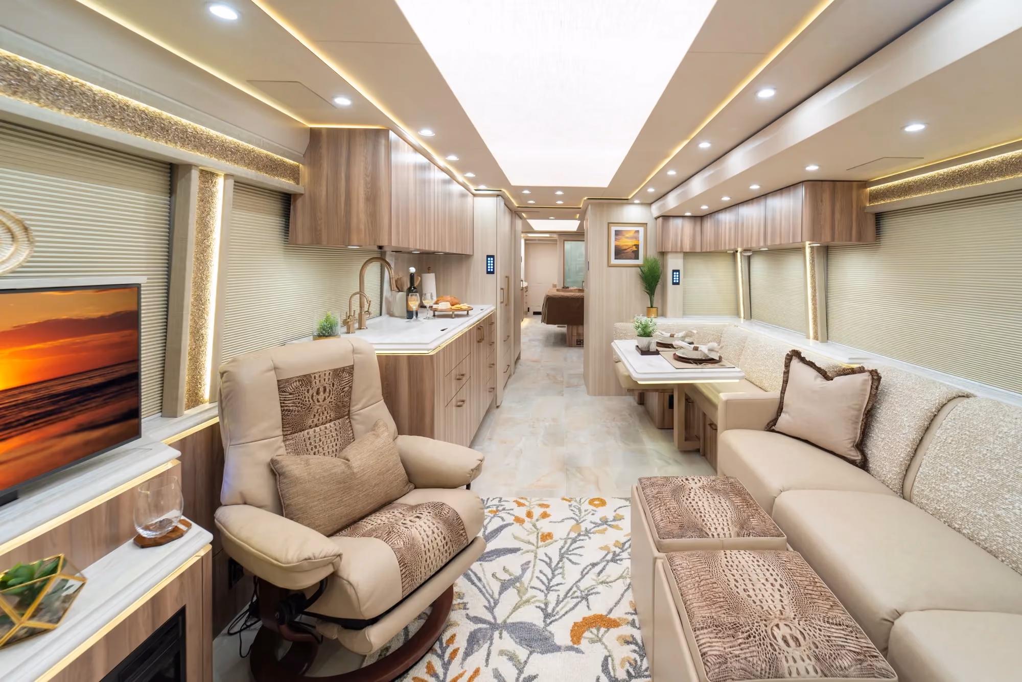 Marathon Coach #1395 | Luxury Motorcoach for Sale