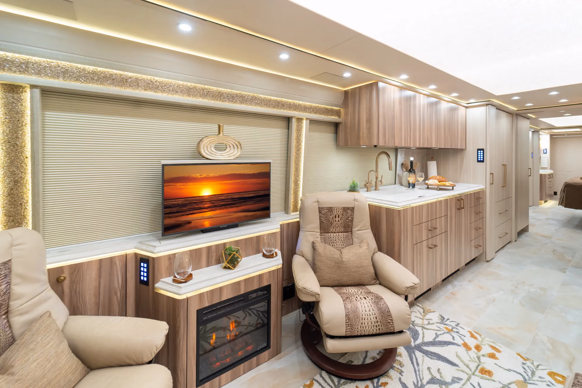 Marathon Coach #1395 | Luxury Motorcoach for Sale