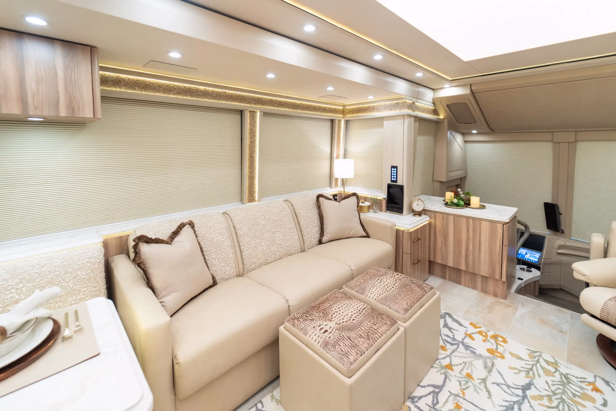Marathon Coach #1395 | Luxury Motorcoach for Sale