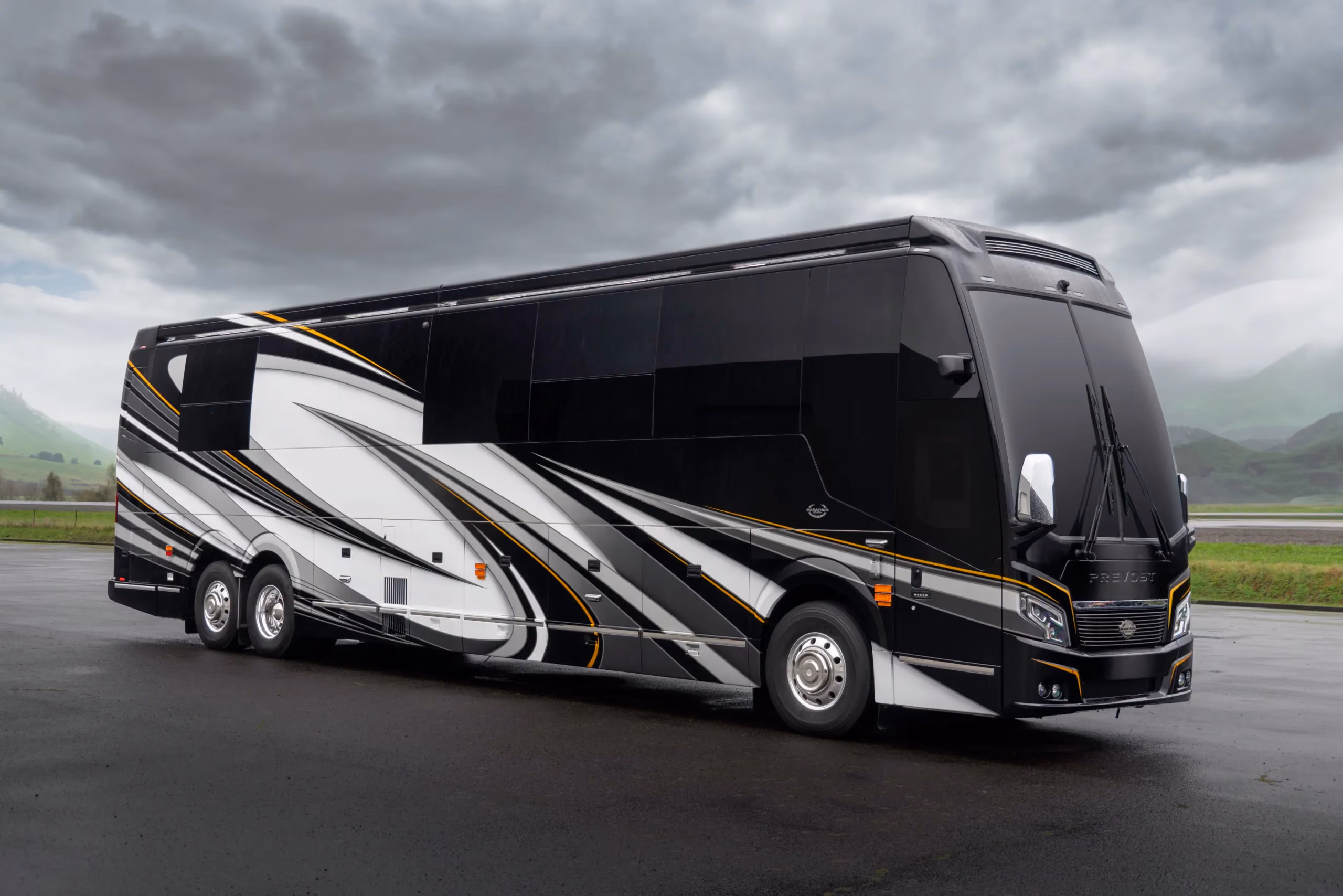 Marathon Coach #1382 | Luxury Motorcoach for Sale