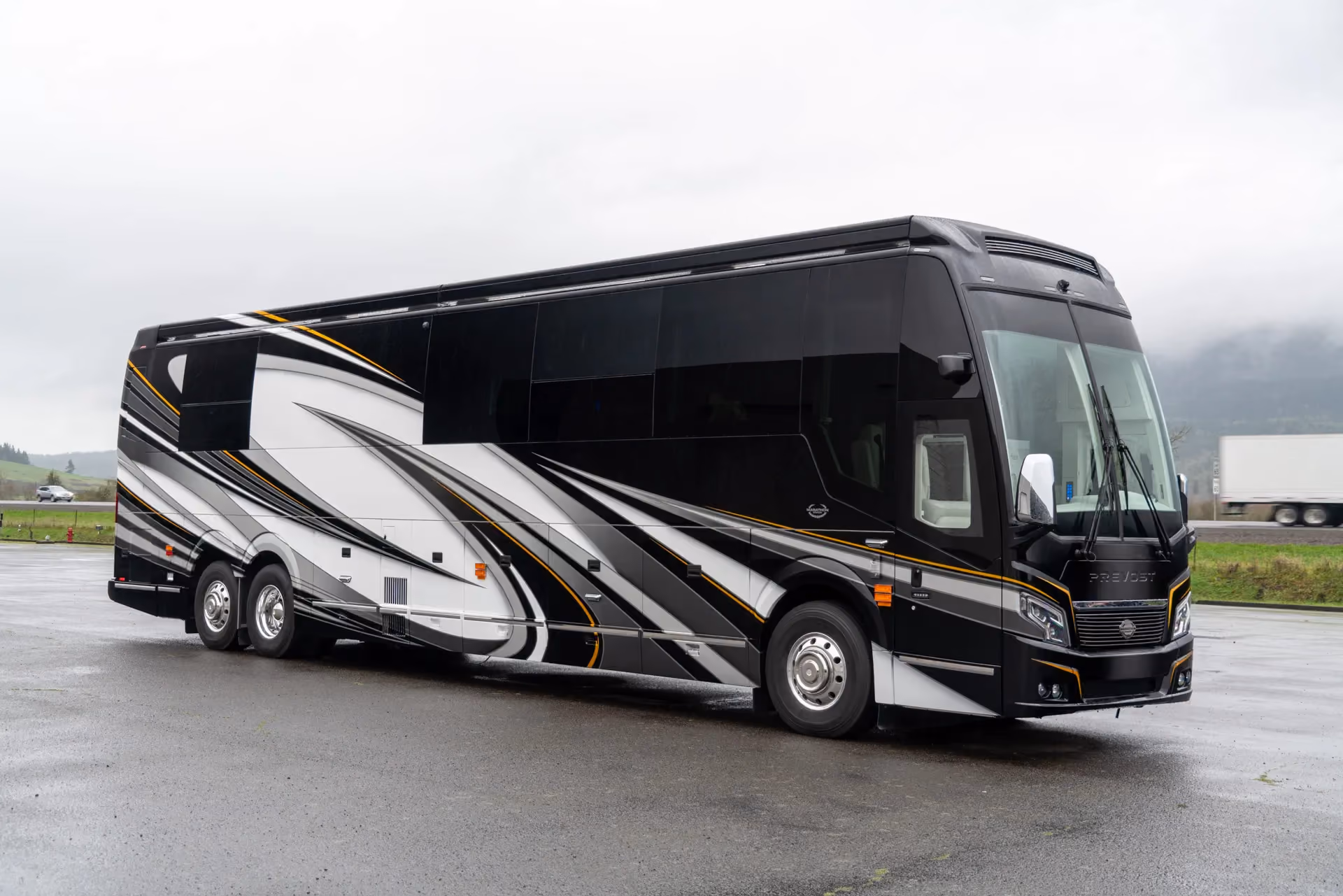 Marathon Coach #1382 | Luxury Motorcoach for Sale