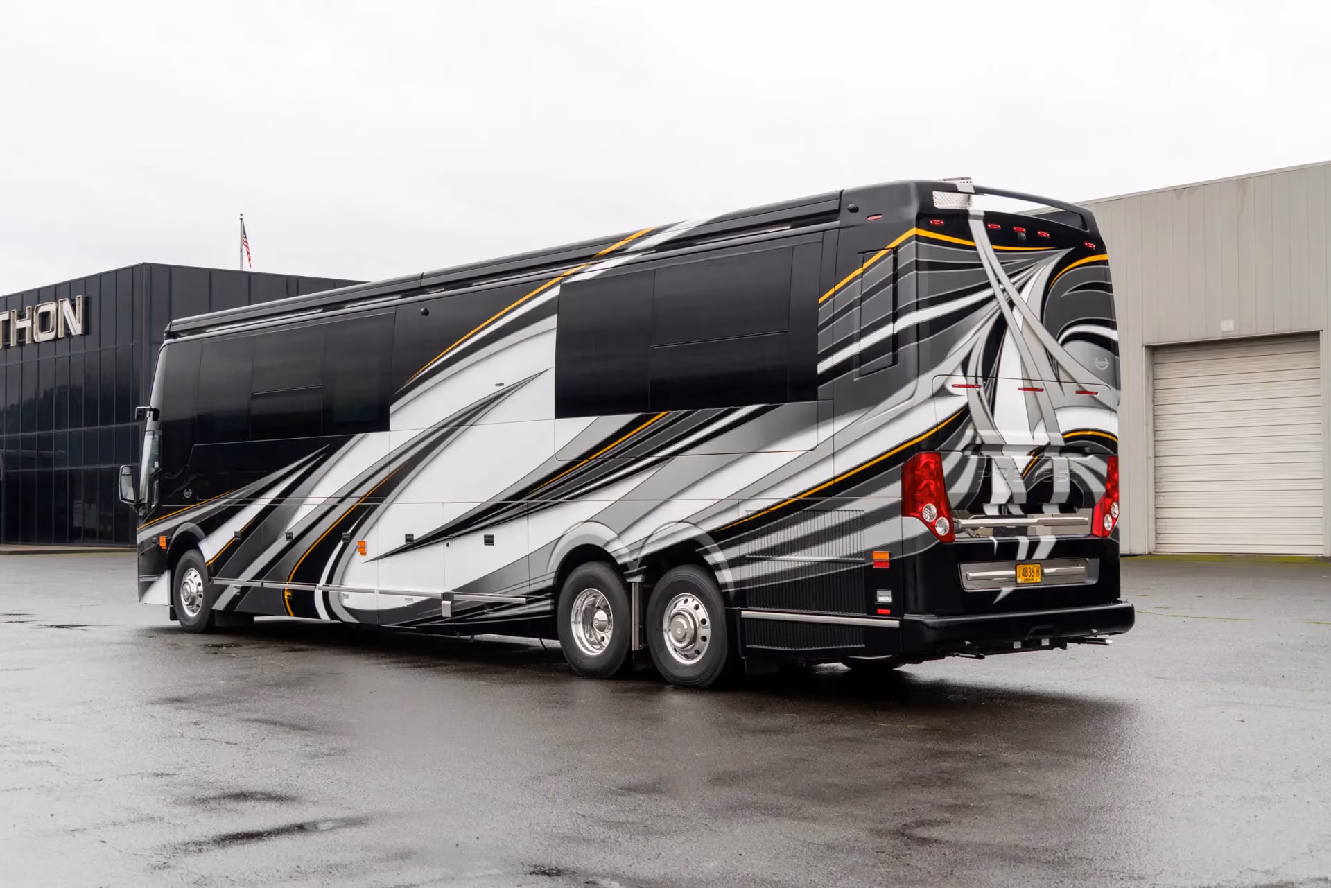 Marathon Coach #1382 | Luxury Motorcoach for Sale