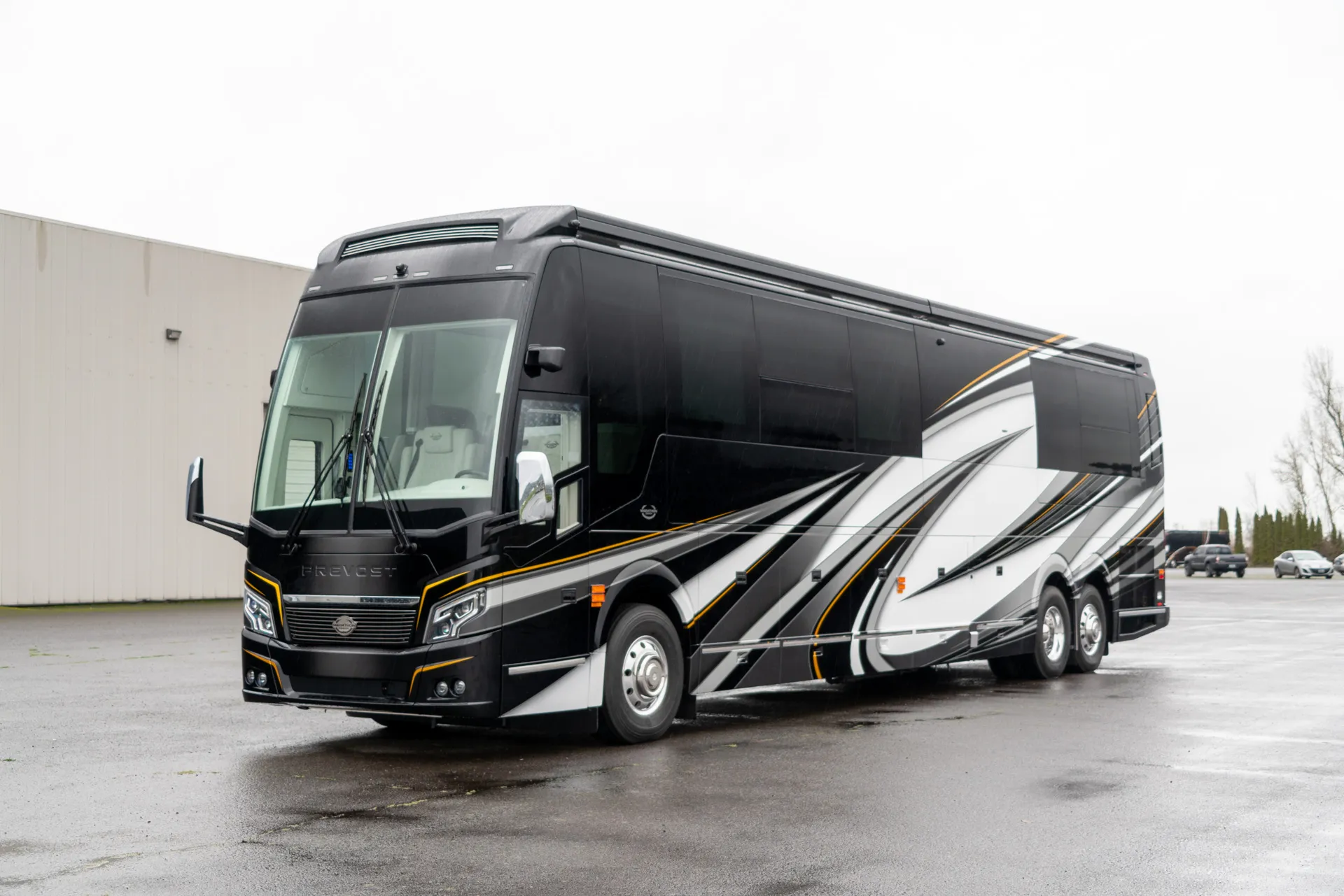 Marathon Coach #1382 | Luxury Motorcoach for Sale