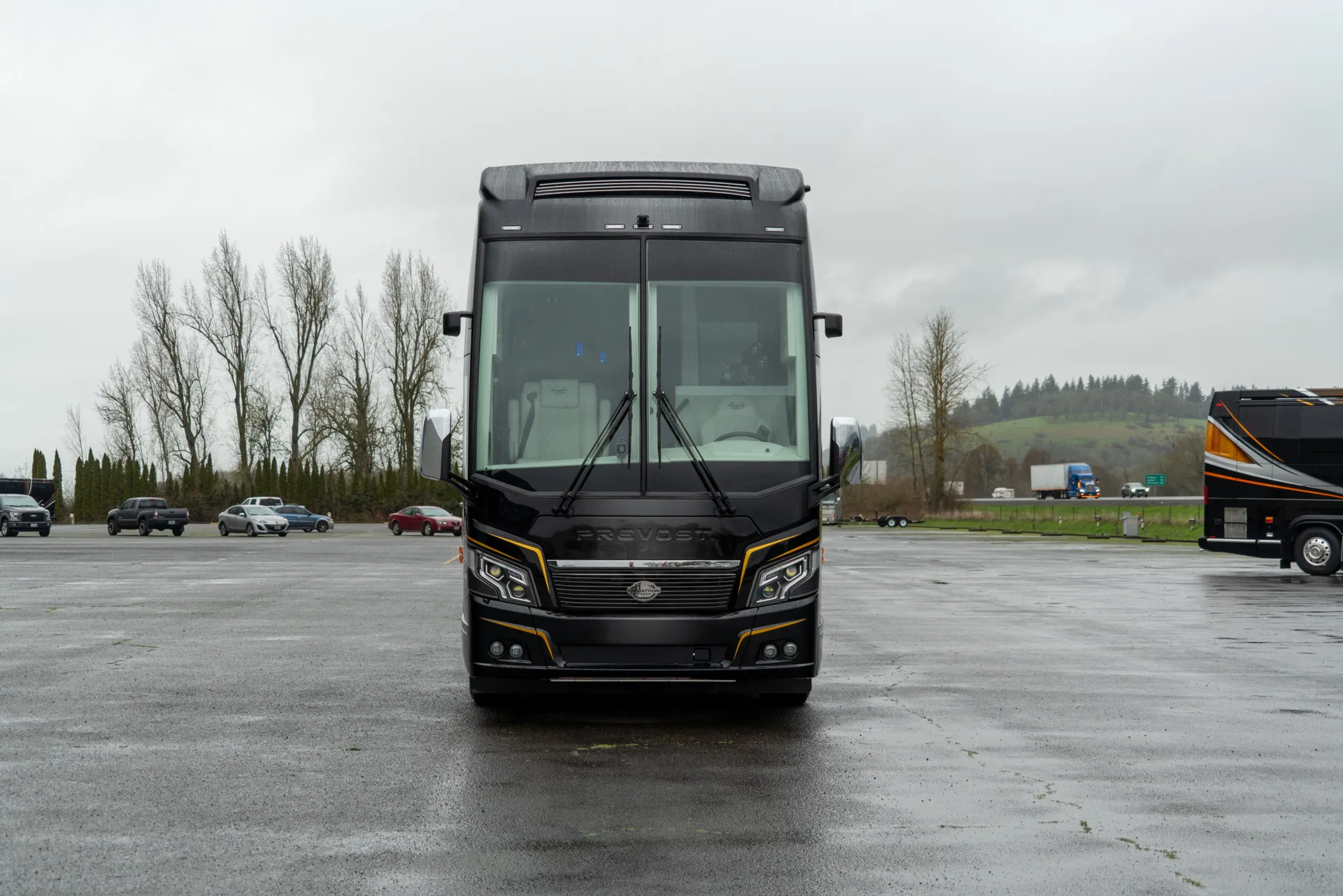 Marathon Coach #1382 | Luxury Motorcoach for Sale