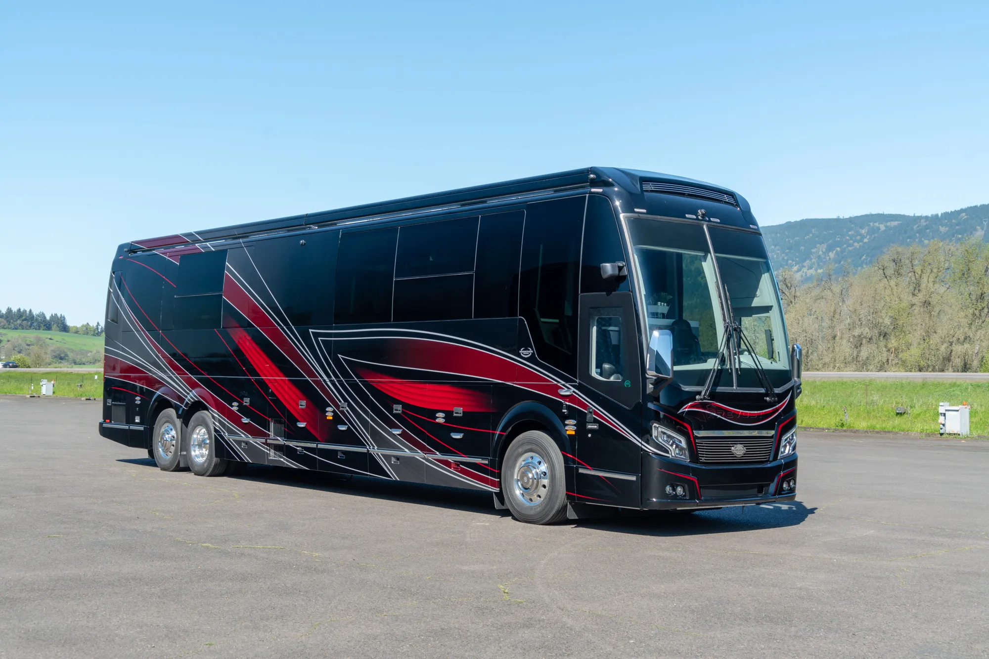 Marathon Coach #1386 | Luxury Motorcoach for Sale