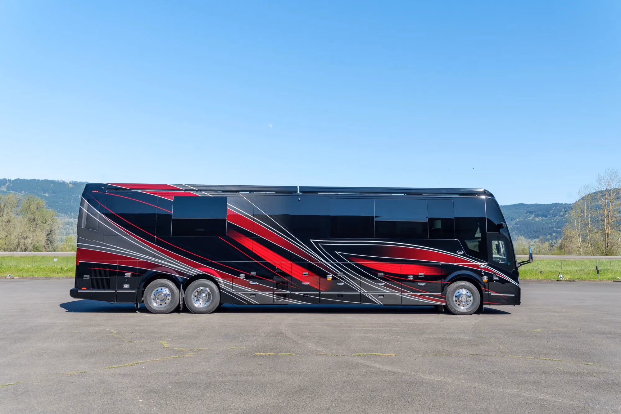 Marathon Coach #1386 | Luxury Motorcoach for Sale