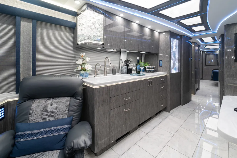 Marathon Coach #1368 | Luxury Motorcoach for Sale