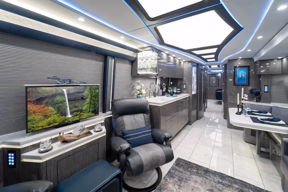 Marathon Coach #1368 | Luxury Motorcoach for Sale