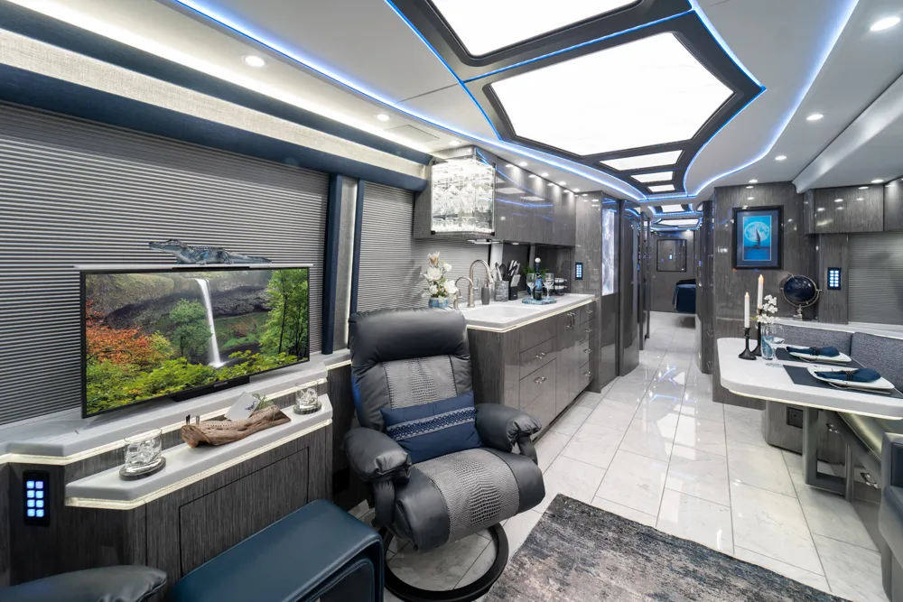 Marathon Coach #1368 | Luxury Motorcoach for Sale