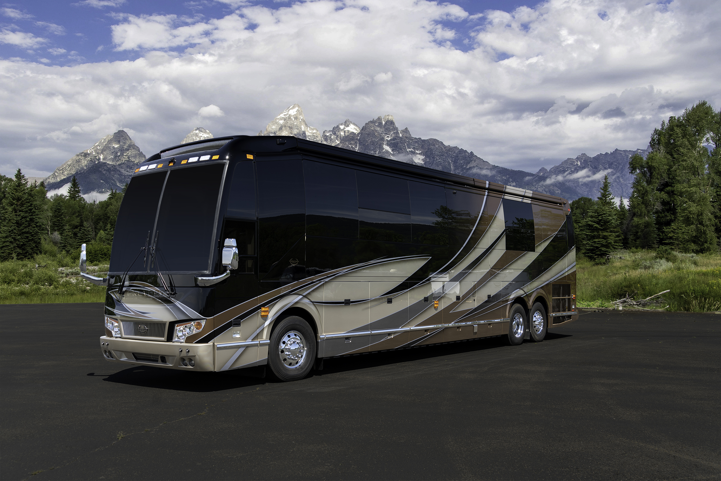 Exterior of luxury Marathon Coach #1322 built on a Prevost chassis | Luxury Motorcoach for Sale