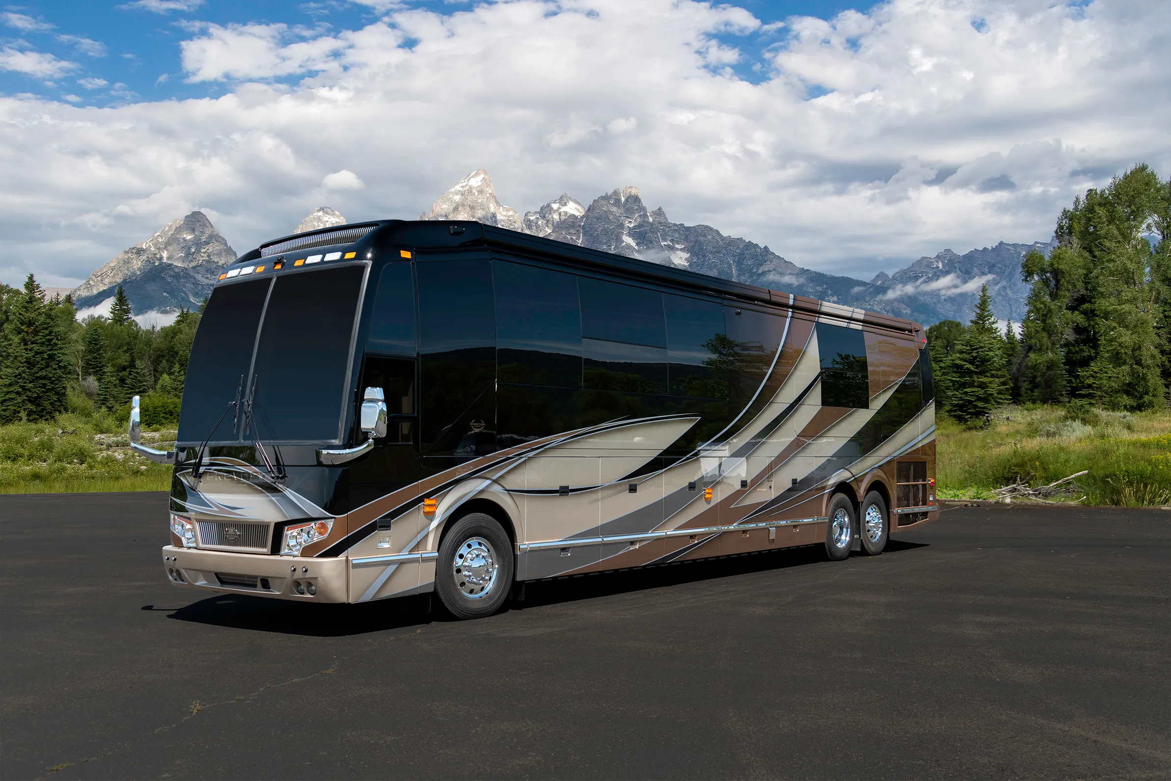 Exterior of luxury Marathon Coach #1322 built on a Prevost chassis | Luxury Motorcoach for Sale