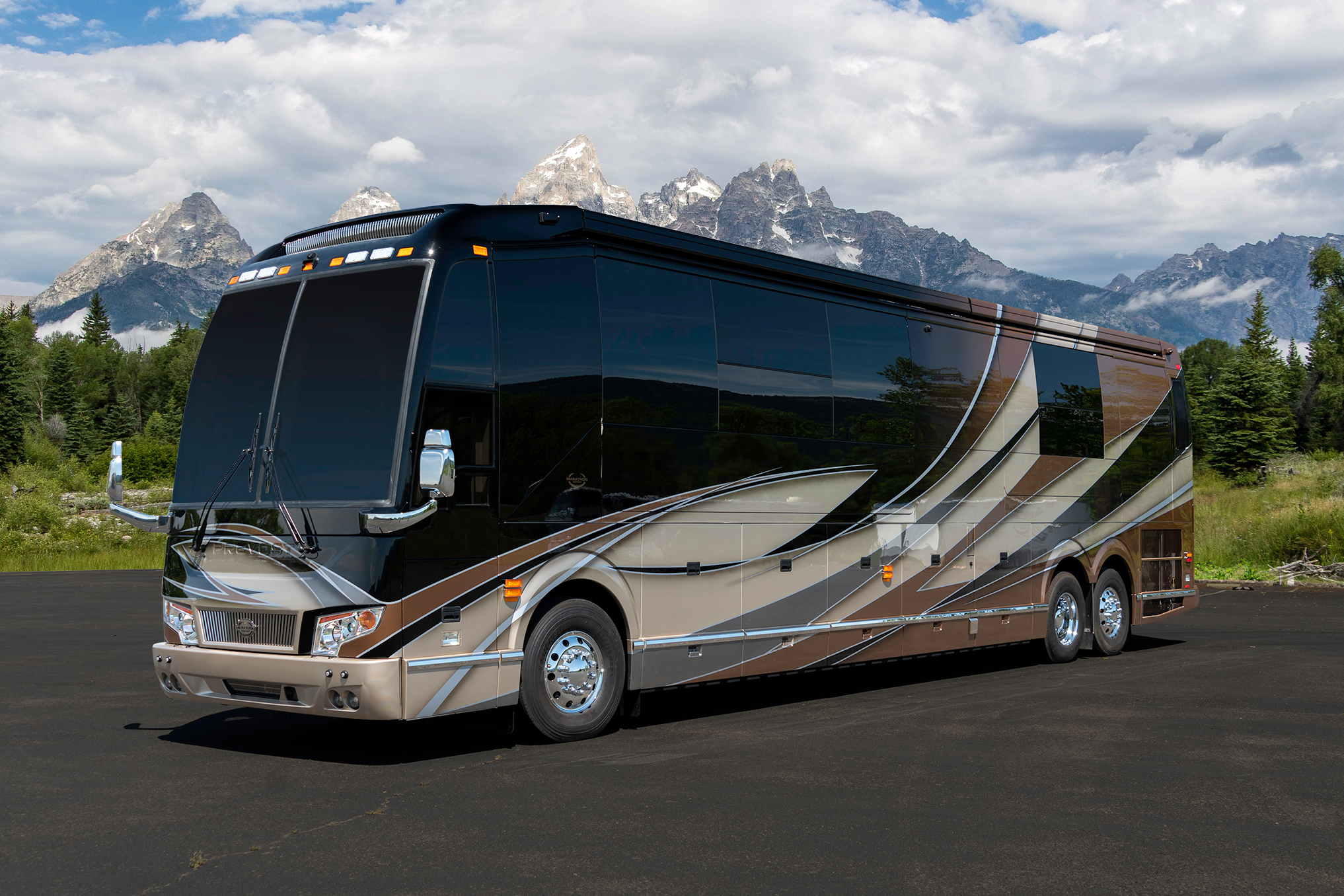 Exterior of Marathon Coach #1322
