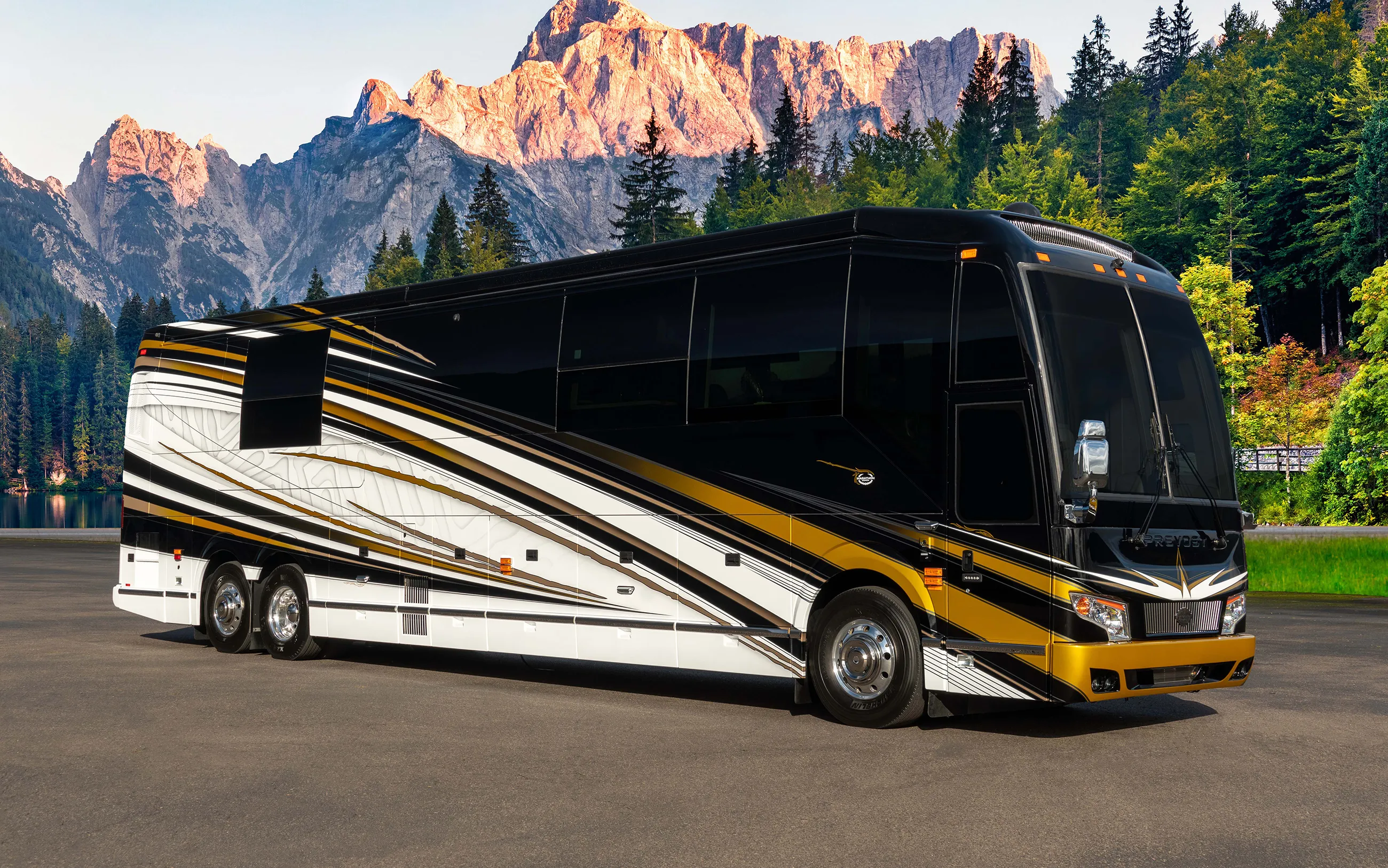 Exterior of Marathon Coach #1348