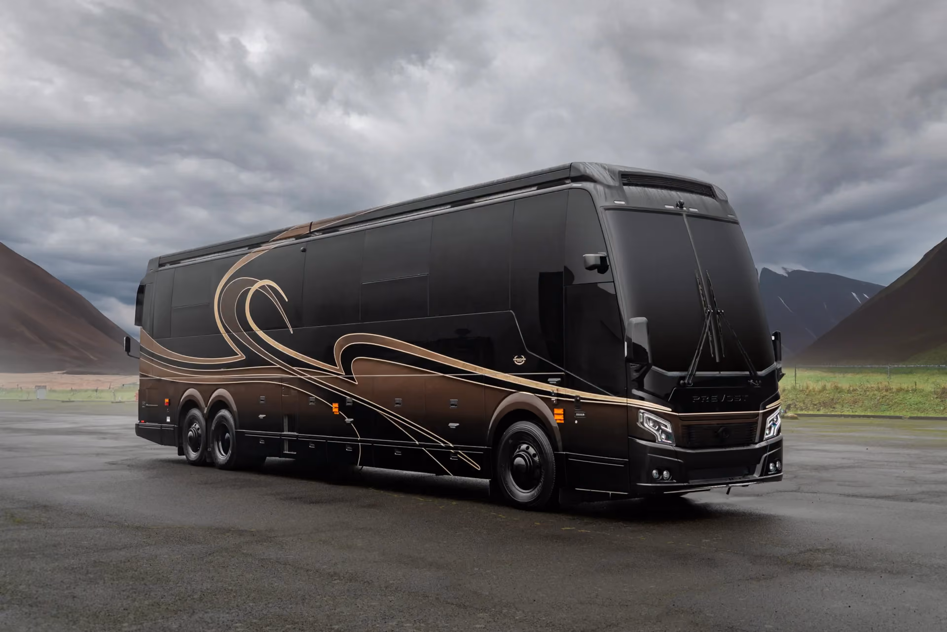 Exterior of Marathon Coach #1381