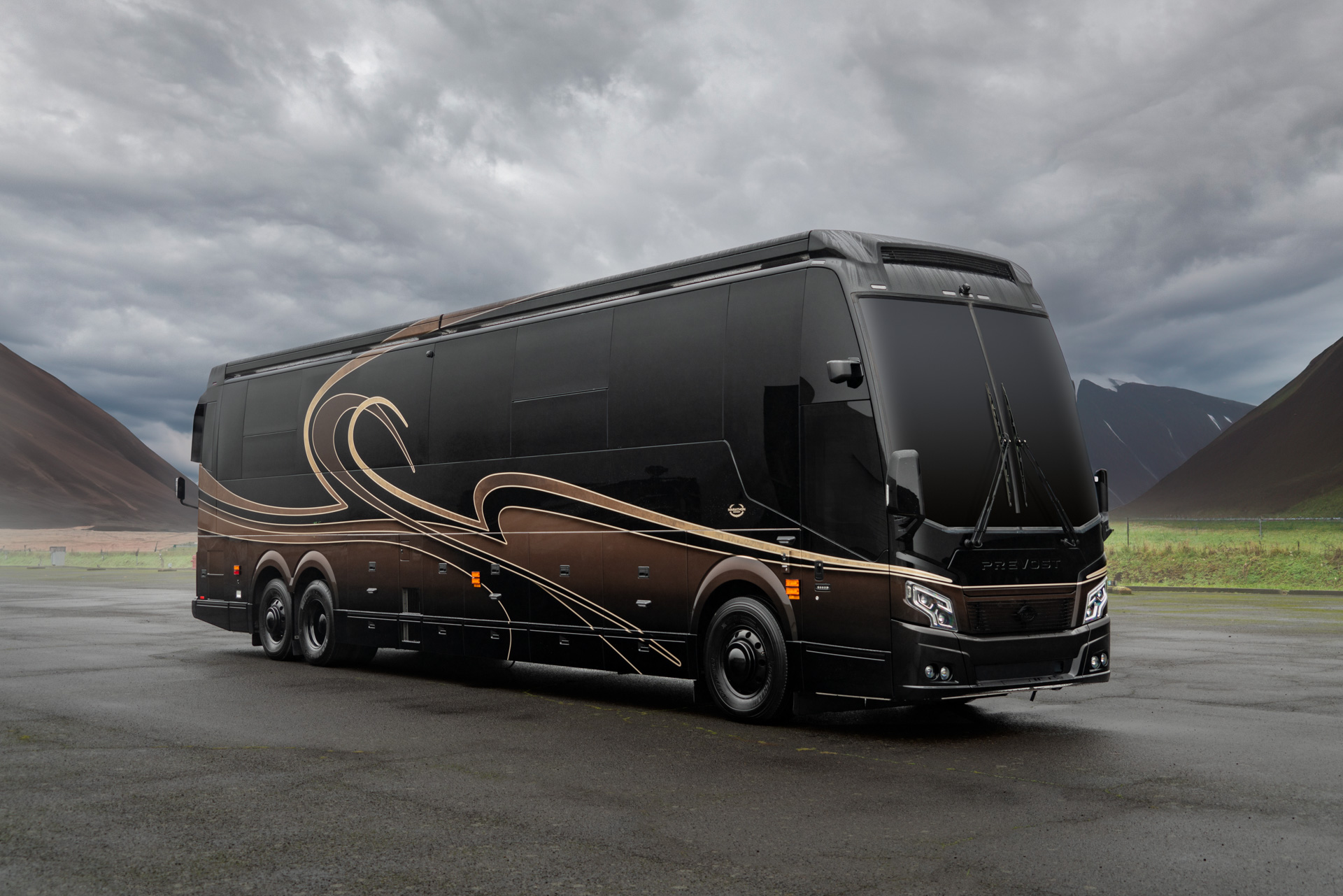 Exterior of Marathon Coach #1381