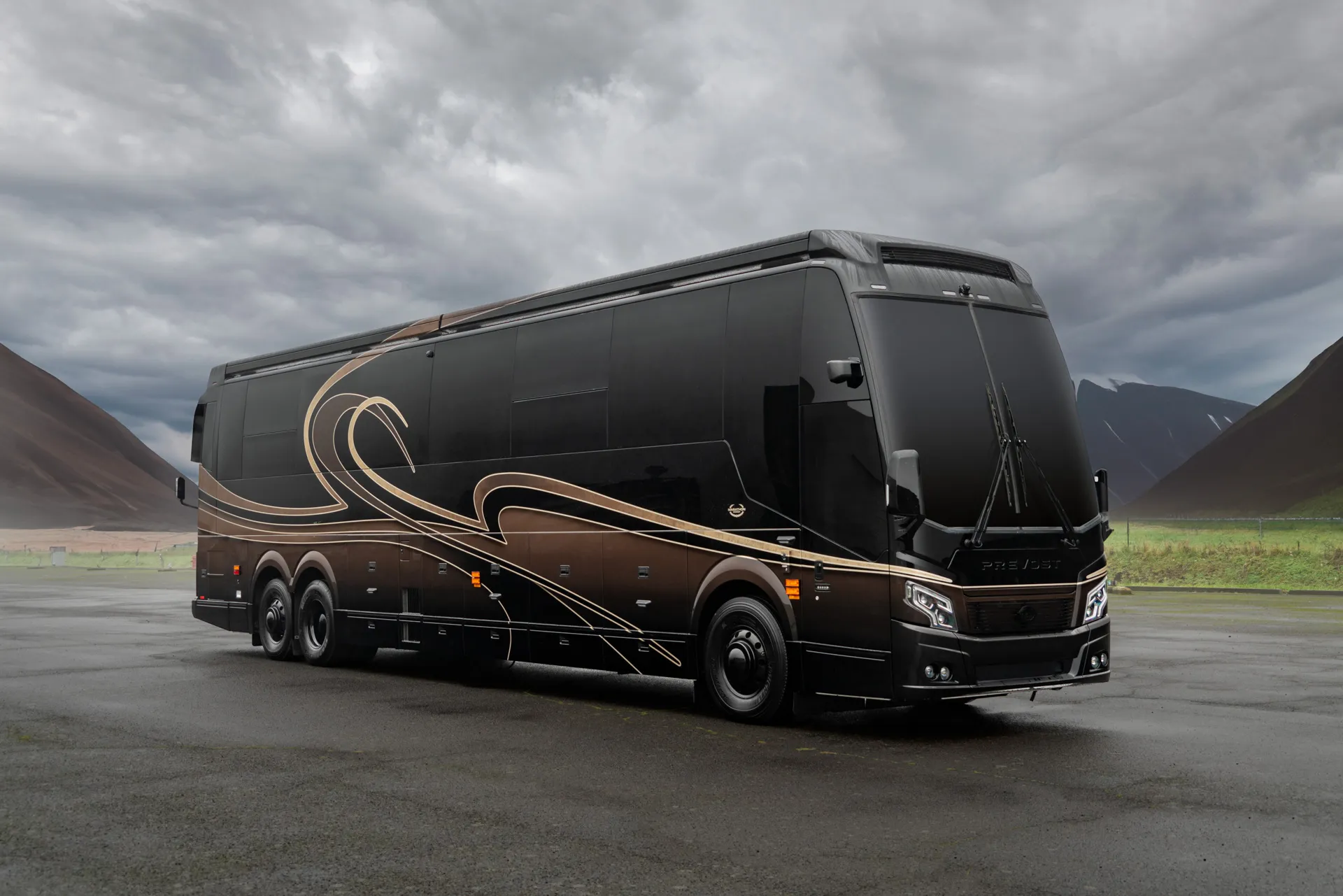 Exterior of Marathon Coach #1381