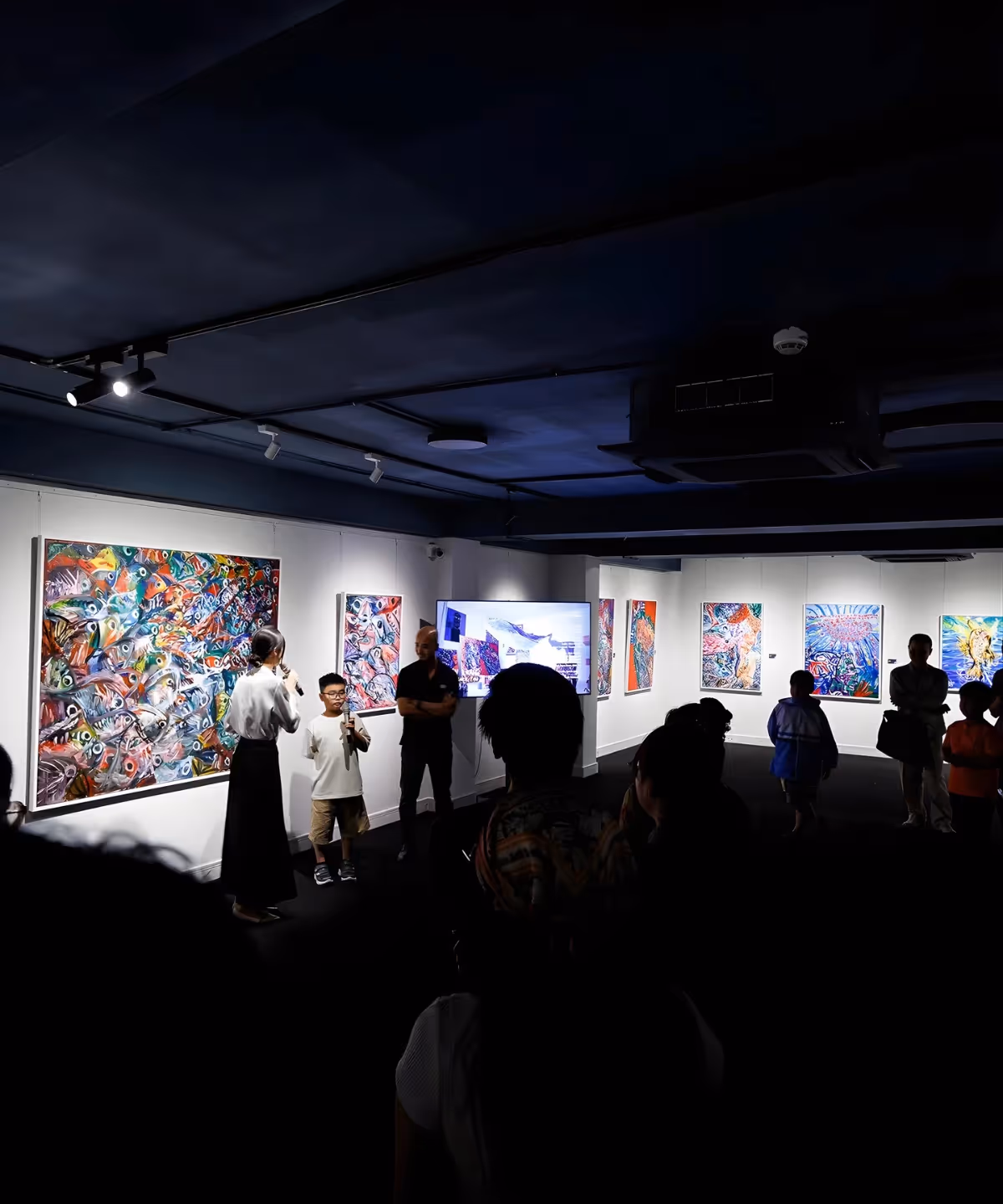 Giải mã biển xanh