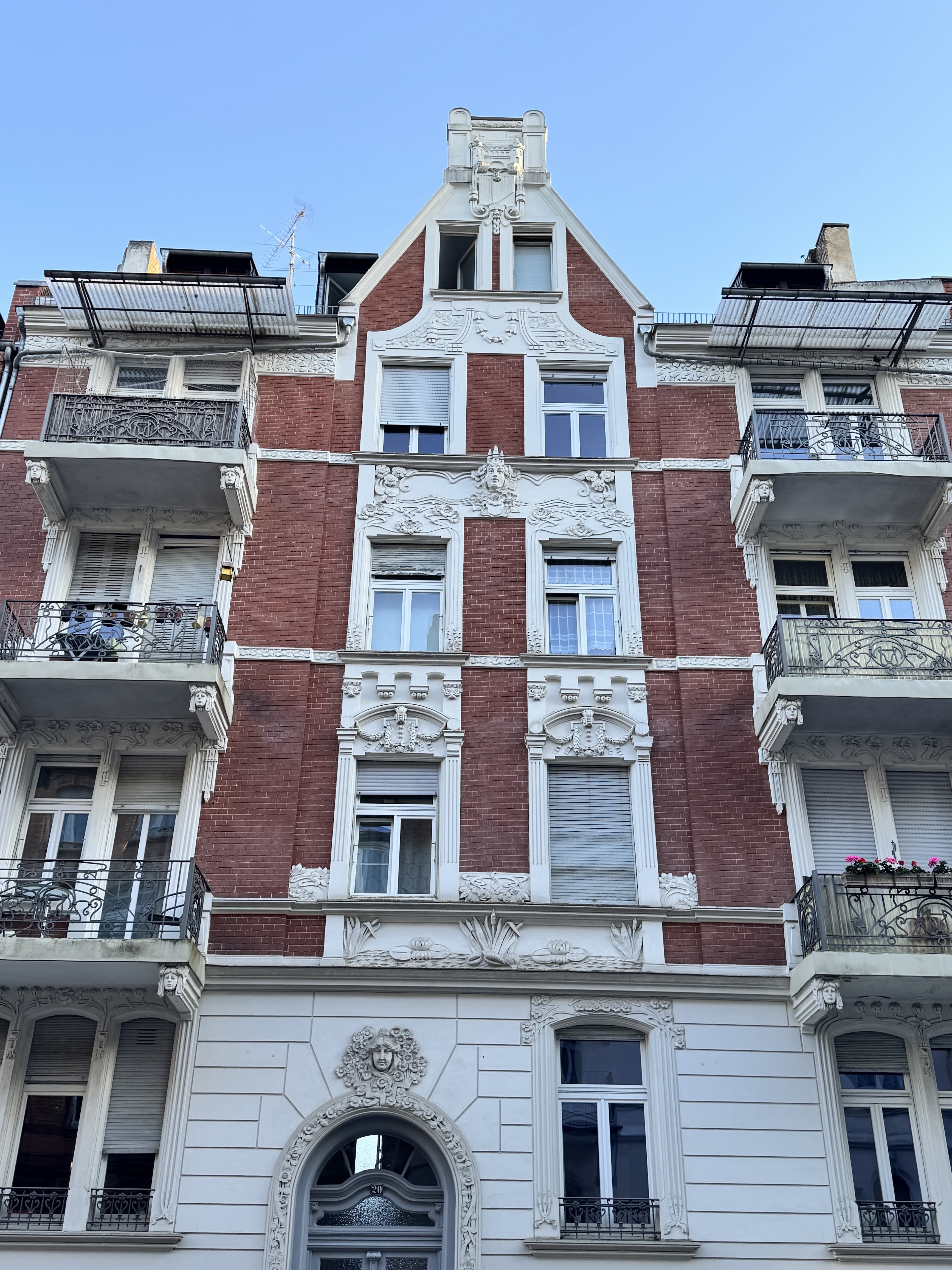 image of a welcoming office environment (for an insurance agency & company)