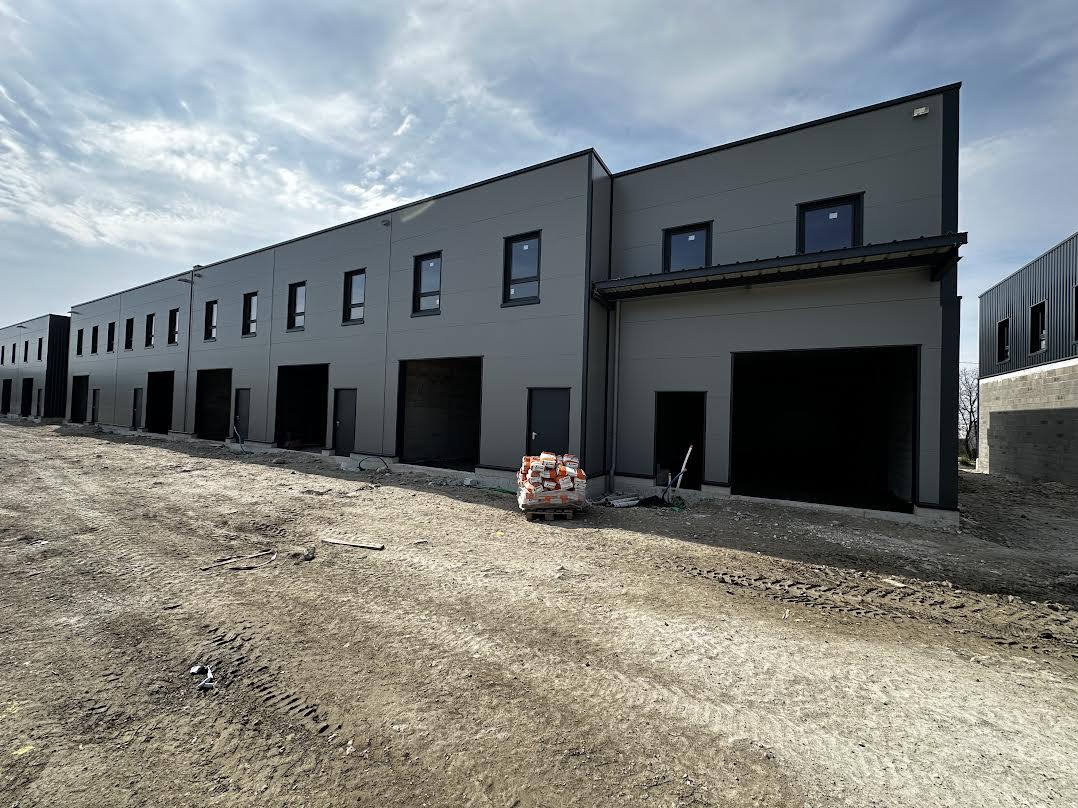  AD CONCEPT et  SCI ALLIANCE VENTOUX à Vedène