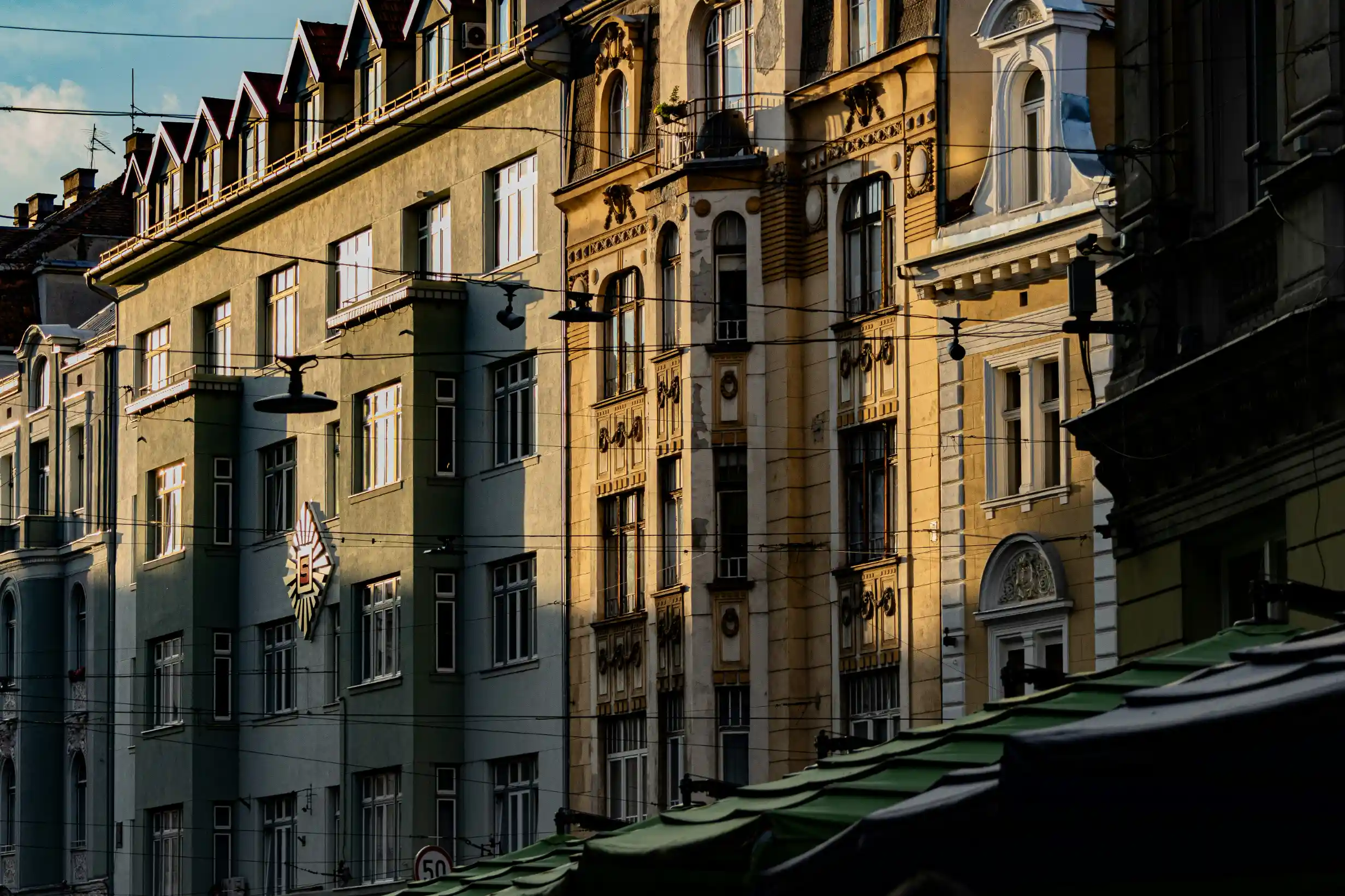 Explore the DSCR loan requirements for foreign nationals investing in U.S. real estate. Learn about the documentation, eligibility, and process for securing a DSCR loan.