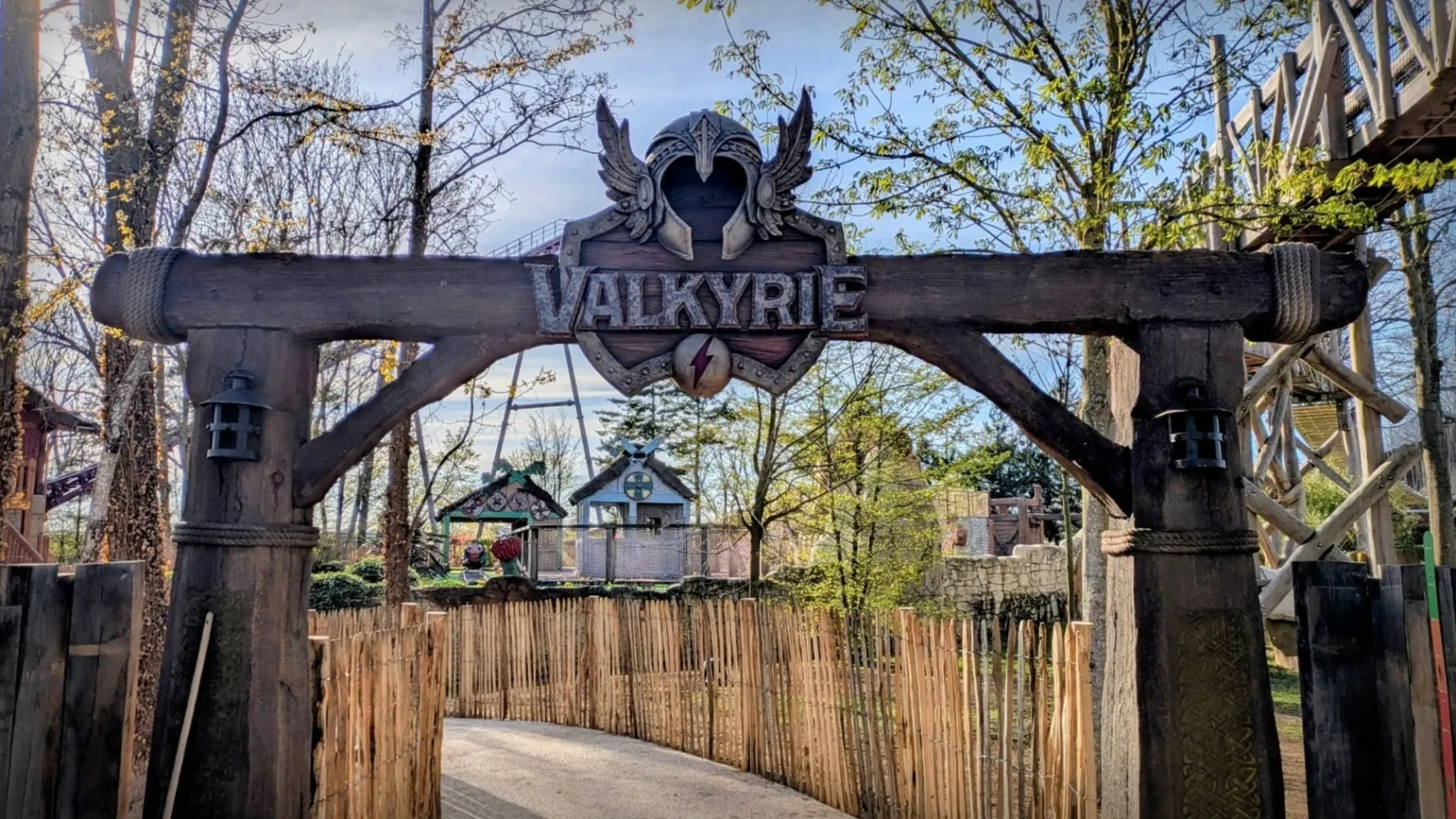 Entrée du coaster Valkyrie à Festyland / © Festyland