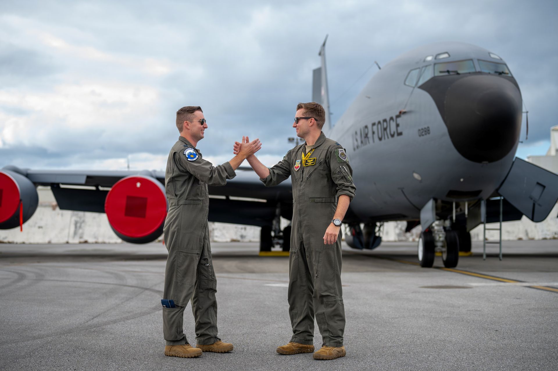 Twin U.S. Air Force captains shake hands
