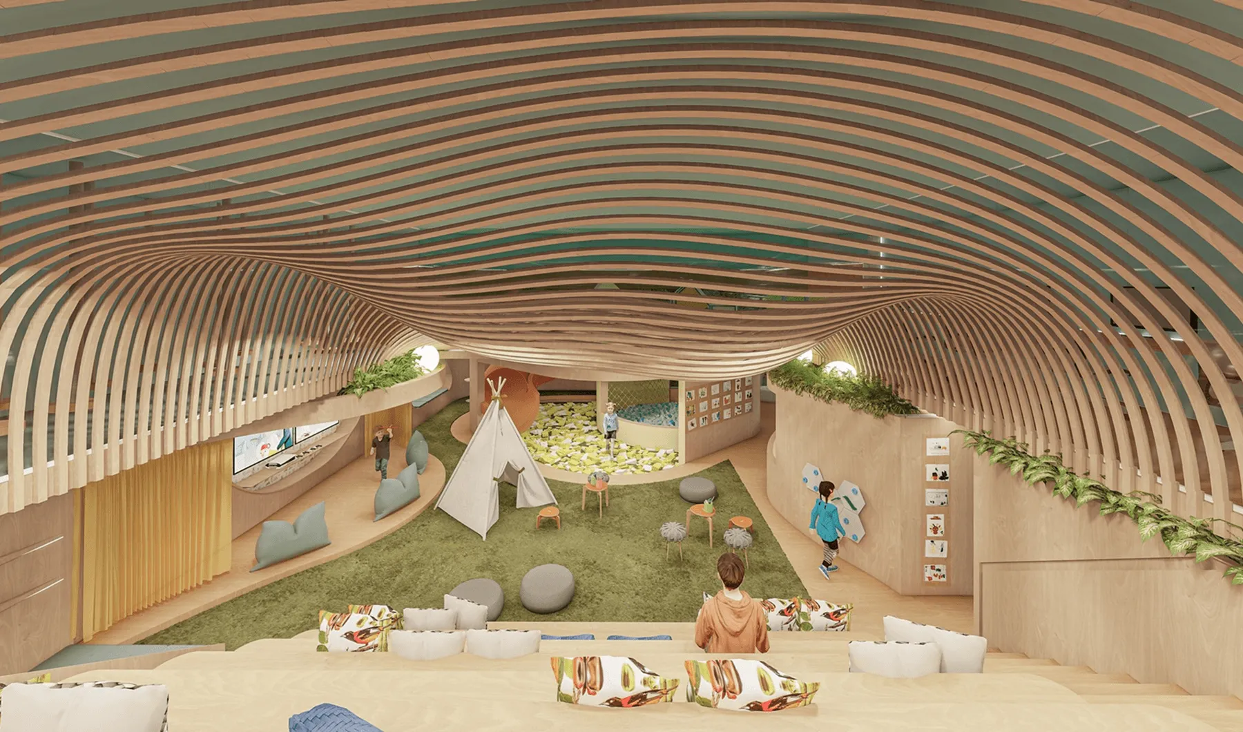 Sala de recreação infantil com teto curvo em ripas de madeira, tapete verde, cabana de tecido, pufes cinzas e crianças brincando.