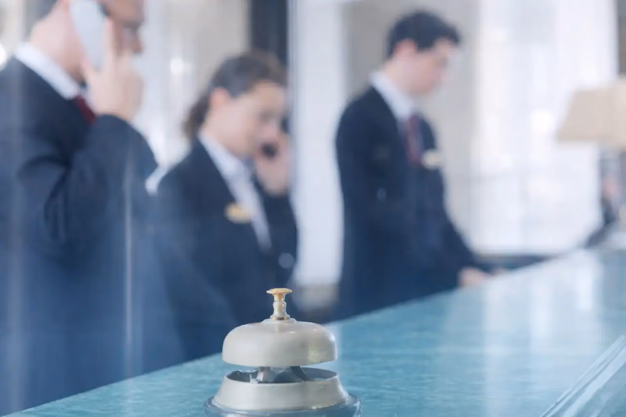 Better Service Starts Behind the Scenes: How AI Is Transforming Cost Control in Hospitality