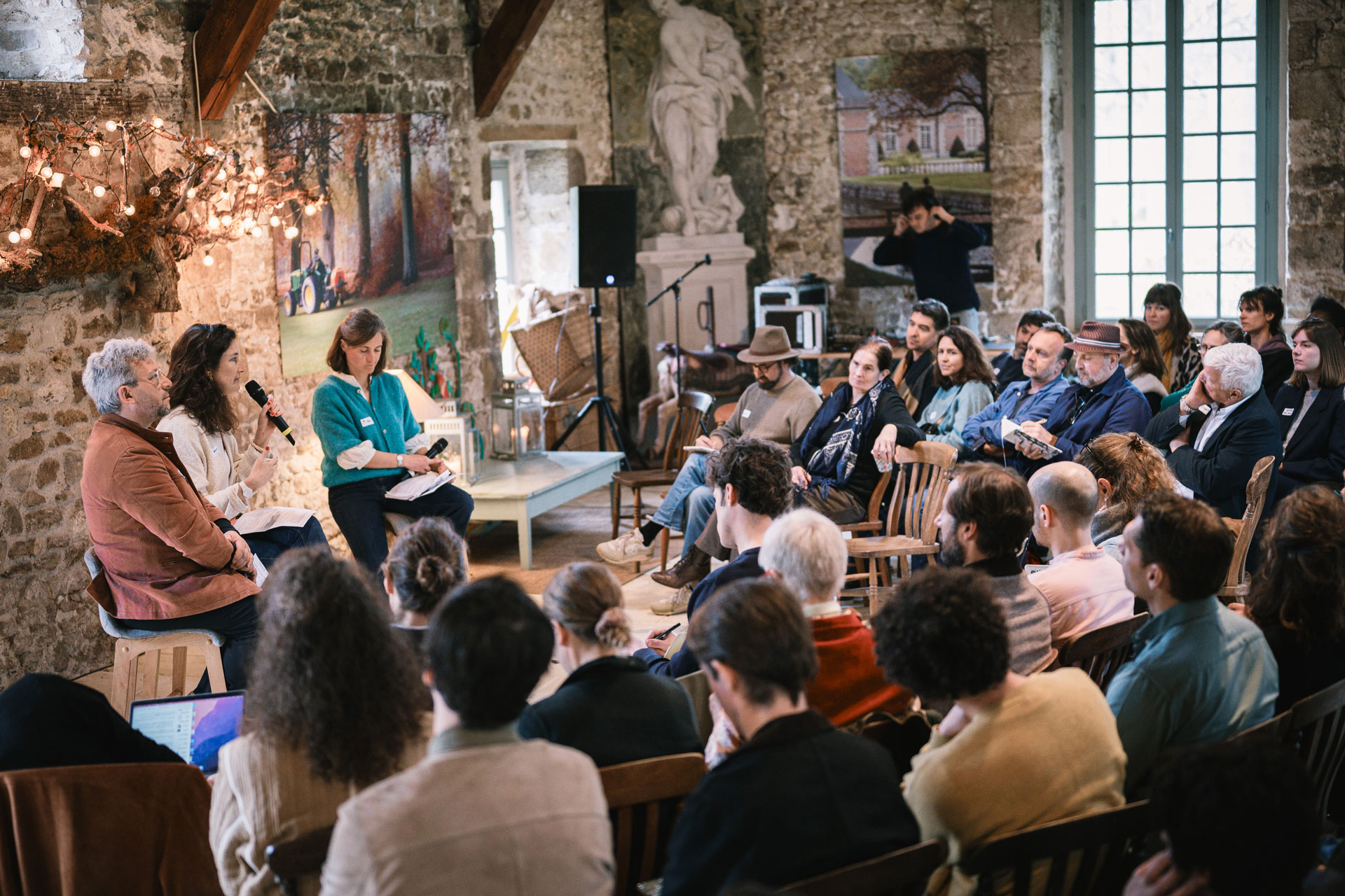 Photo d'une reunion la concorde.